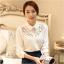 เสื้อเชิ้ตทำงานผู้หญิงสีขาว คอปก แต่งลูกไม้ แขนยาว