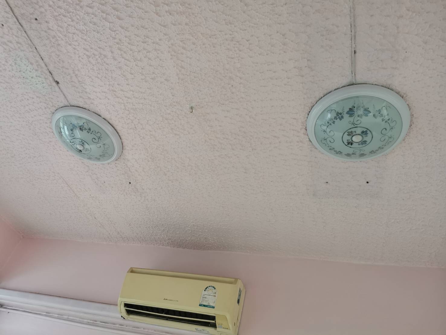 ให้เช่าคอนโด Ruenrudee Condominium (รื่นฤดี คอนโดมิเนียม) 1 ห้องนอน 1 ห้องน้ำ 1 ครัว 1 ห้องนั่งเล่น ขนาด 44 ตรม.