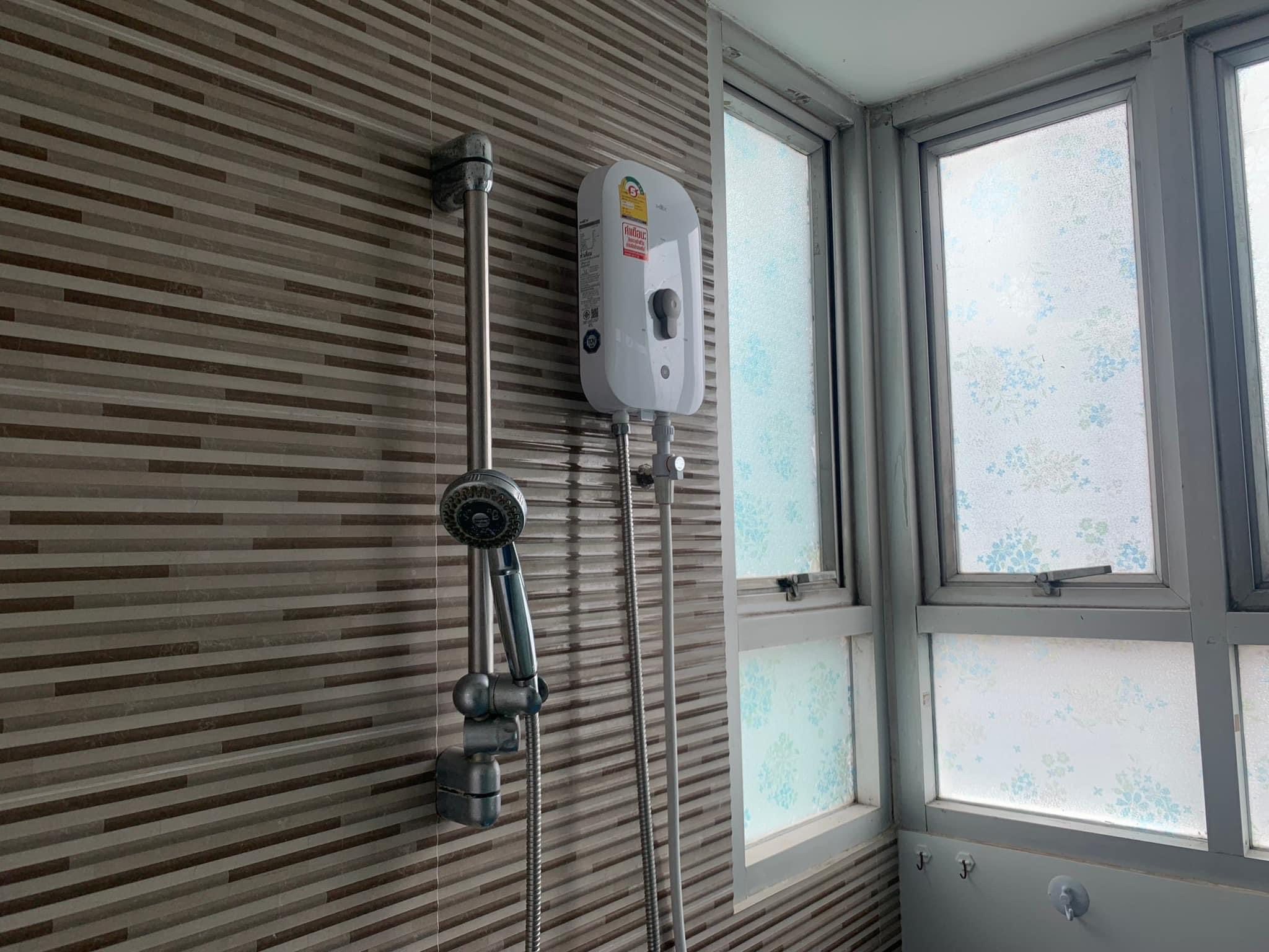 ให้เช่าคอนโด บ้านปทุมวัน – ห้องใหญ่ 2 ห้องนอน ใจกลางเมือง ใกล้ BTS พญาไท และ Airport Rail Link มักกะสัน