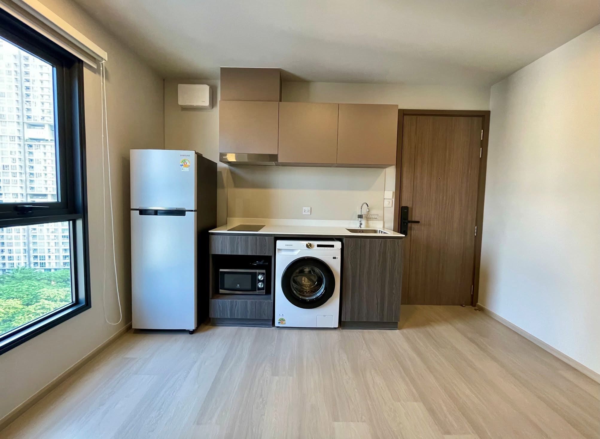 ด่วน! ให้เช่าคอนโด Life พหล-ลาดพร้าว (Life Phahon - Ladprao) ตรงข้ามเซ็นทรัลลาดพร้าว ห้องมุม วิวสวย ใหม่แกะกล่อง เฟอร์ครบ