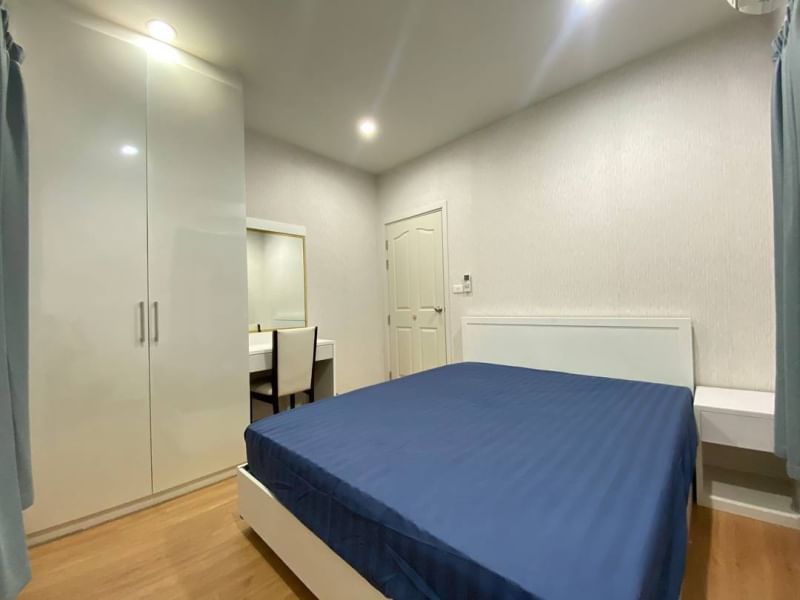 พร้อมอยู่ ให้เช่าบ้านเดี่ยวรีโนเวทใหม่ ราคา95,000 บาท ต่อเดือน Passorn Prestige Pattanakarn 38 : ภัสสร เพรจทีส พัฒนาการ 38 ทำเลดี เข้าออกได้หลายทาง