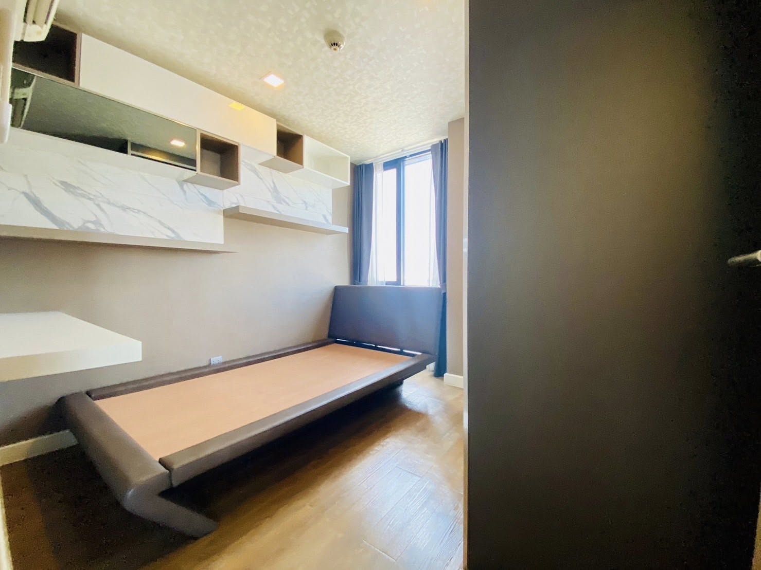 🏡✨ ขาย / เช่า คอนโด Low Rise ติดรถไฟฟ้าสายสีชมพู‼