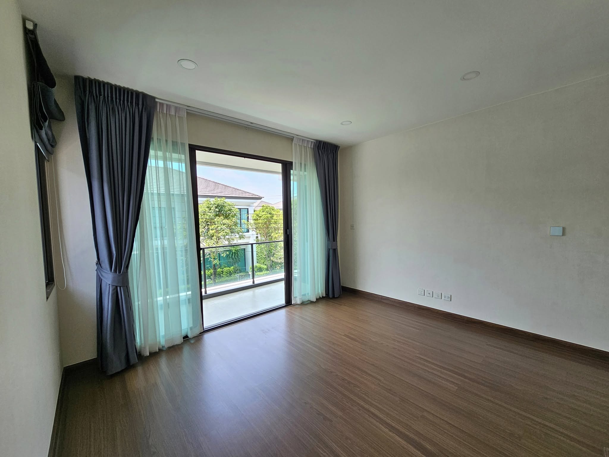 ให้เช่า บ้านเดี่ยวสองชั้น หมู่บ้านเดอะซิตี้ สะพาน-เจษฎาบดินทร์ (The City Saphan Jesadabodin) ค่าเช่าเพียง 110,000 บาท/เดือน