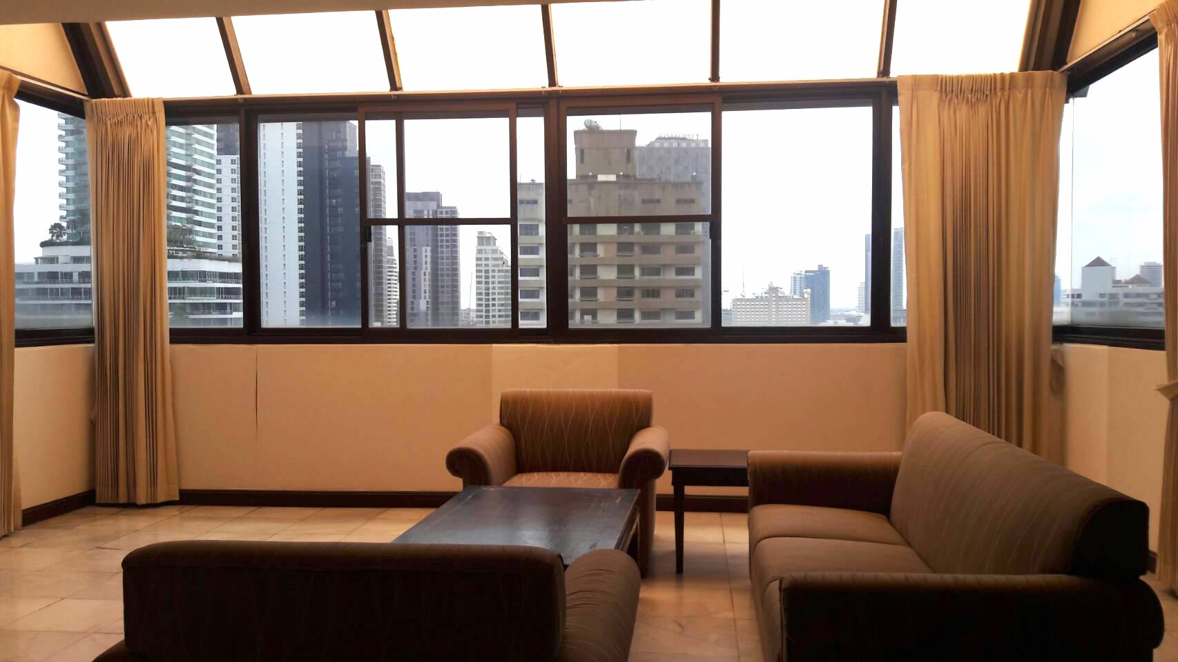 ให้เช่าคอนโด The Waterford Condominium (เดอะ วอเตอร์ฟอร์ด คอนโดมิเนียม) 4 ห้องนอน