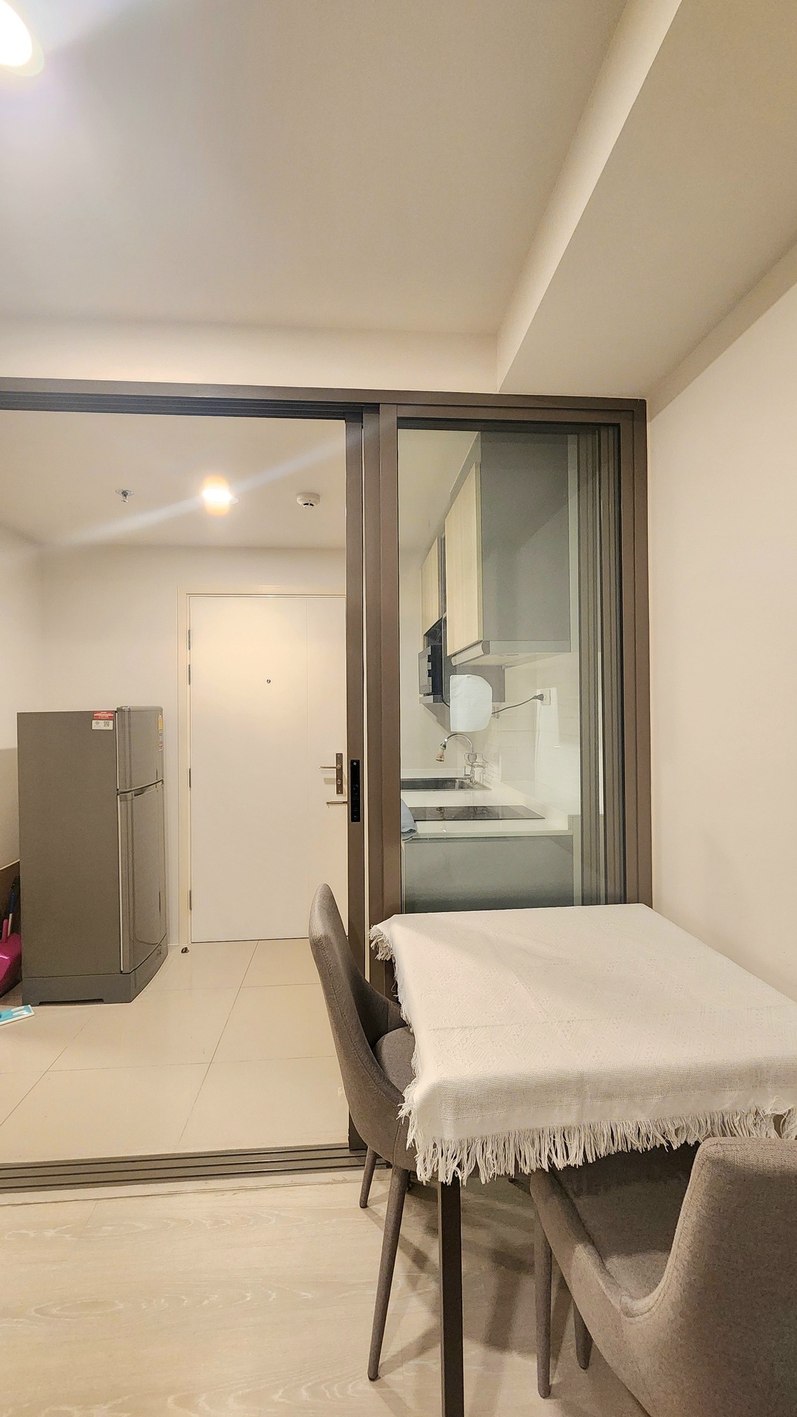 ขายคอนโด ฟีล พหล 34 / For Sale Phyll Phahol 34 (English below)