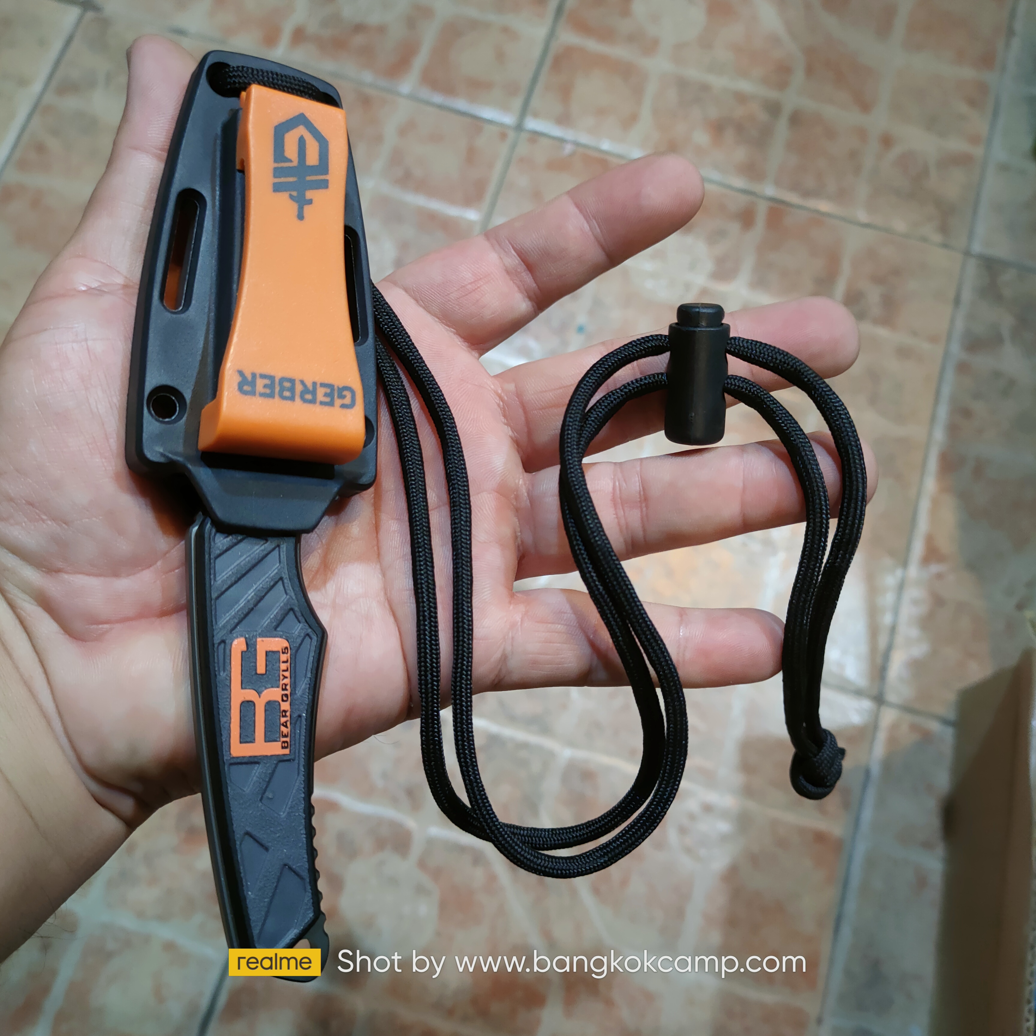 มีดใบตาย/มีดห้อยคอ GERBER BEAR GRYLLS ULTRA COMPACT FIXED BLADE ของใหม่ ของแท้