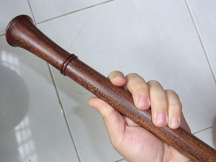 ไม้มงคลหายาก. ไม้ตะพด(ไม้แก่นมะขาม) ท่อนเดียวยาวตลอด ลายสวย ยาว 89.5ซม.