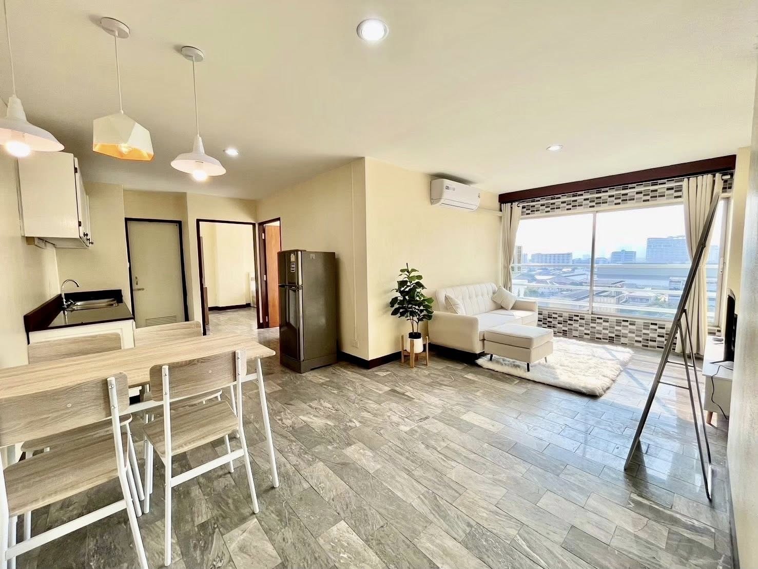 🏙 ให้เช่าคอนโด 2 ห้องนอน พร้อมที่จอดรถส่วนตัว Baan Sukhothai Ramkhamhaeng : บ้านสุโขทัย รามคำแหง ... ใกล้ MRT บางกะปิ (สายสีเหลือง) เพียง 400 ม.