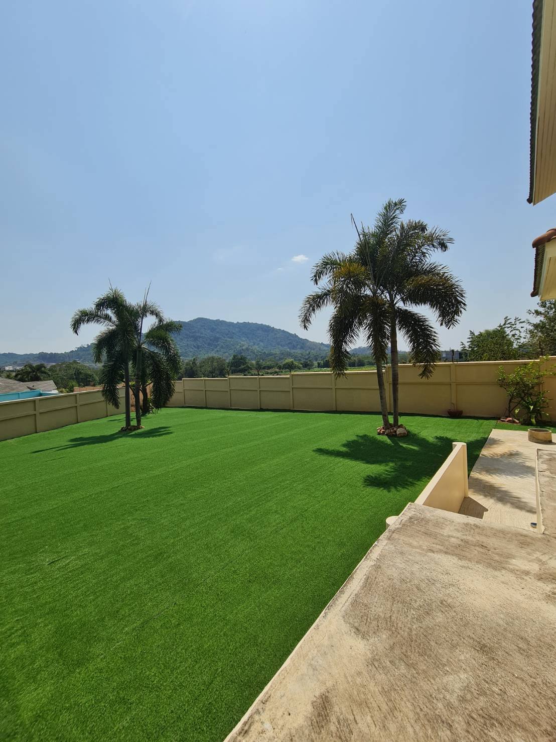 🏡 ขายบ้านเดี่ยวหลังใหญ่ วิวภูเขาล้อมรอบ หมู่บ้านพบโชคการ์เด้นฮิล (Phobchok Garden Hill) บางเสร่ – สัตหีบ