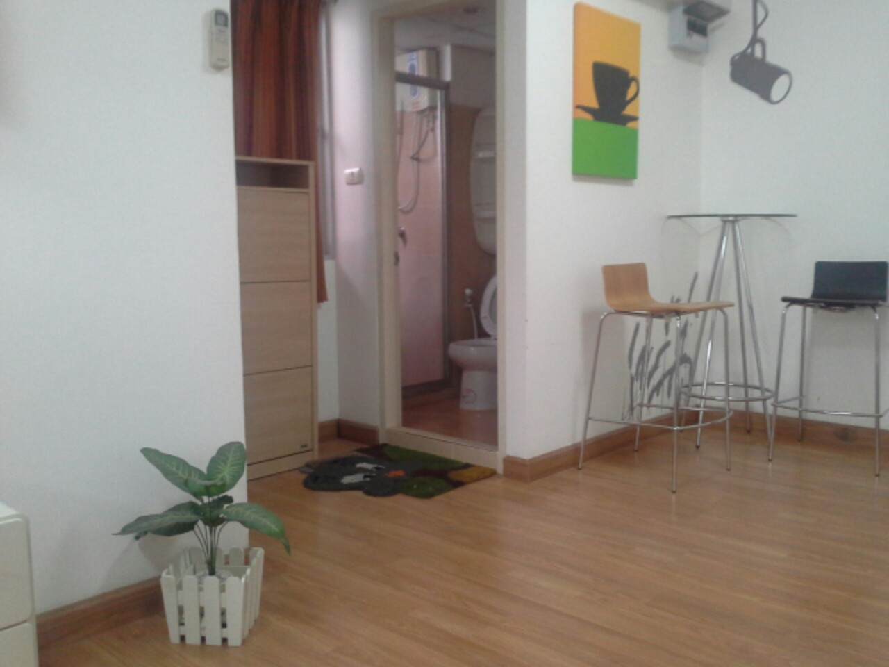 ขาย และเช่า คอนโด City Home Ratchada ( ซิตี้ โฮม รัชดา (รัชดาภิเษก 10) ราคา 12000 บาทต่อเดือน / ขาย 2.6 ล้าน 1 ห้องนอน พื้นที่ 38 ตร.ม ชั้น 2 ตึก วี 3