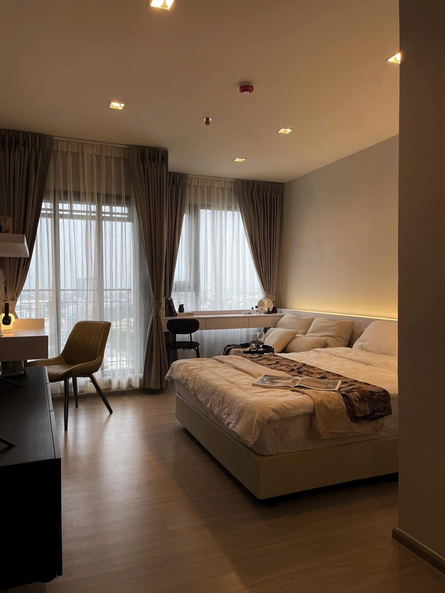 ให้เช่าคอนโด ไลฟ์ สาทร เซียร์รา ตลาดพลู (Life Sathorn Sierra Talat phlu ) 1 ห้องนอน ขนาด 28 SQ.M ชั้น 17 หน้าต่างทิศเหนือ หัวเตียงทิศตะวันออก