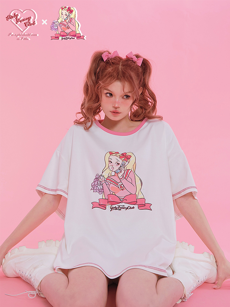 Girly Fancy Club : พรีออเดอร์ เสื้อยืดแขนสั้นคอกลมพิมพ์ลายแบรนด์มีให้เลือก 2แบบ แบรนด์แท้