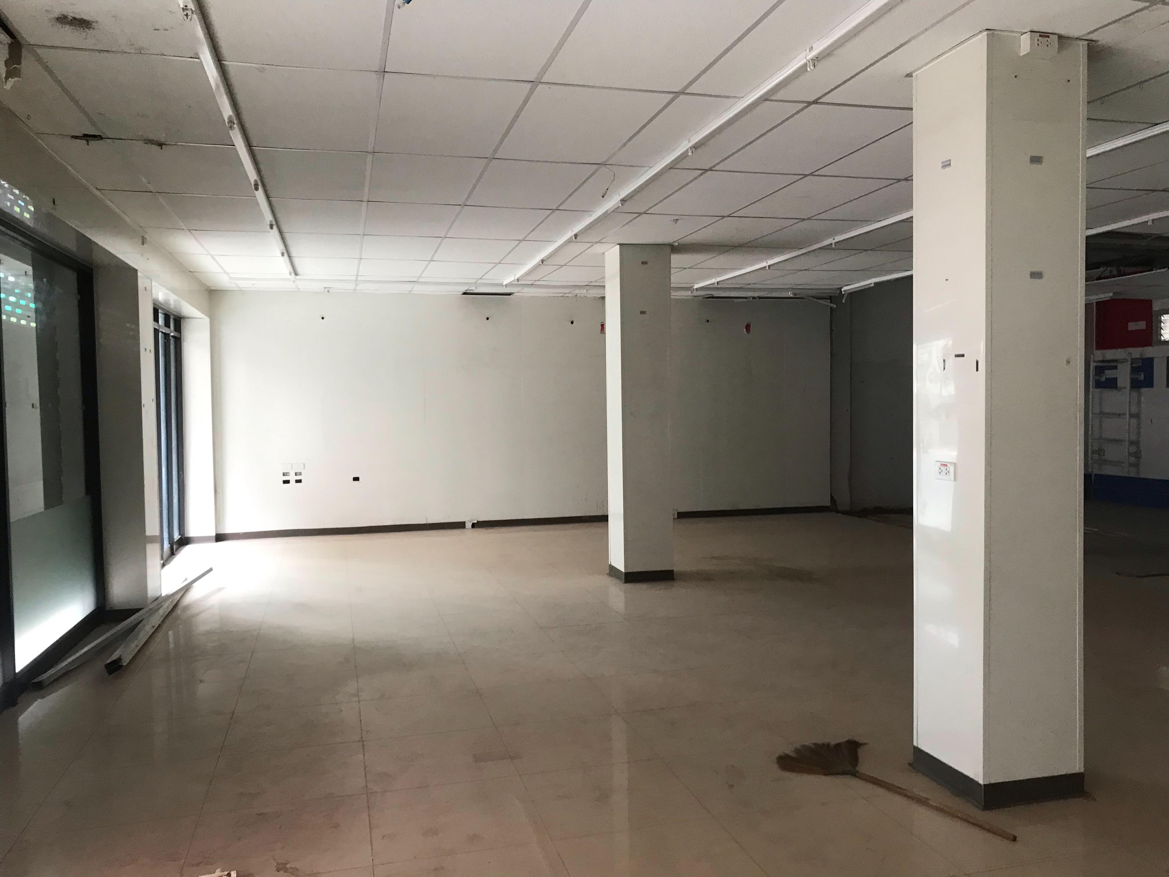 ขายตึกแถวอาคารพาณิชย์ 3 คูหาติดกัน 4 ชั้น + ดาดฟ้า ตั้งอยู่ที่ ป่าตอง จังหวัดภูเก็ต