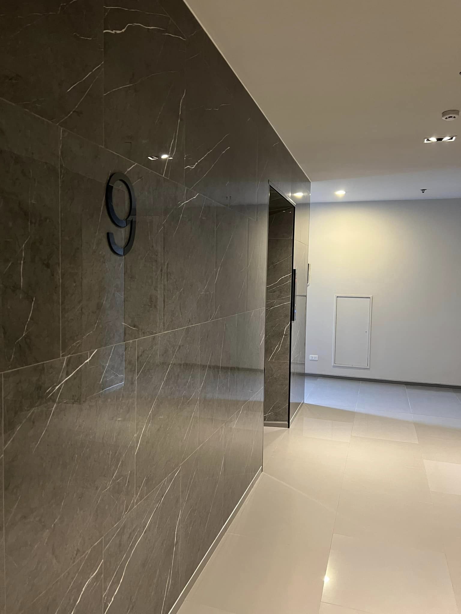 ให้เช่าคอนโด Mazarine Ratchayothin (แมสซารีน รัชโยธิน) - ห้อง Studio ขนาด 35 ตรม. ชั้น 9 ห้องหัวมุม ไม่ร้อน - ครัวปิด