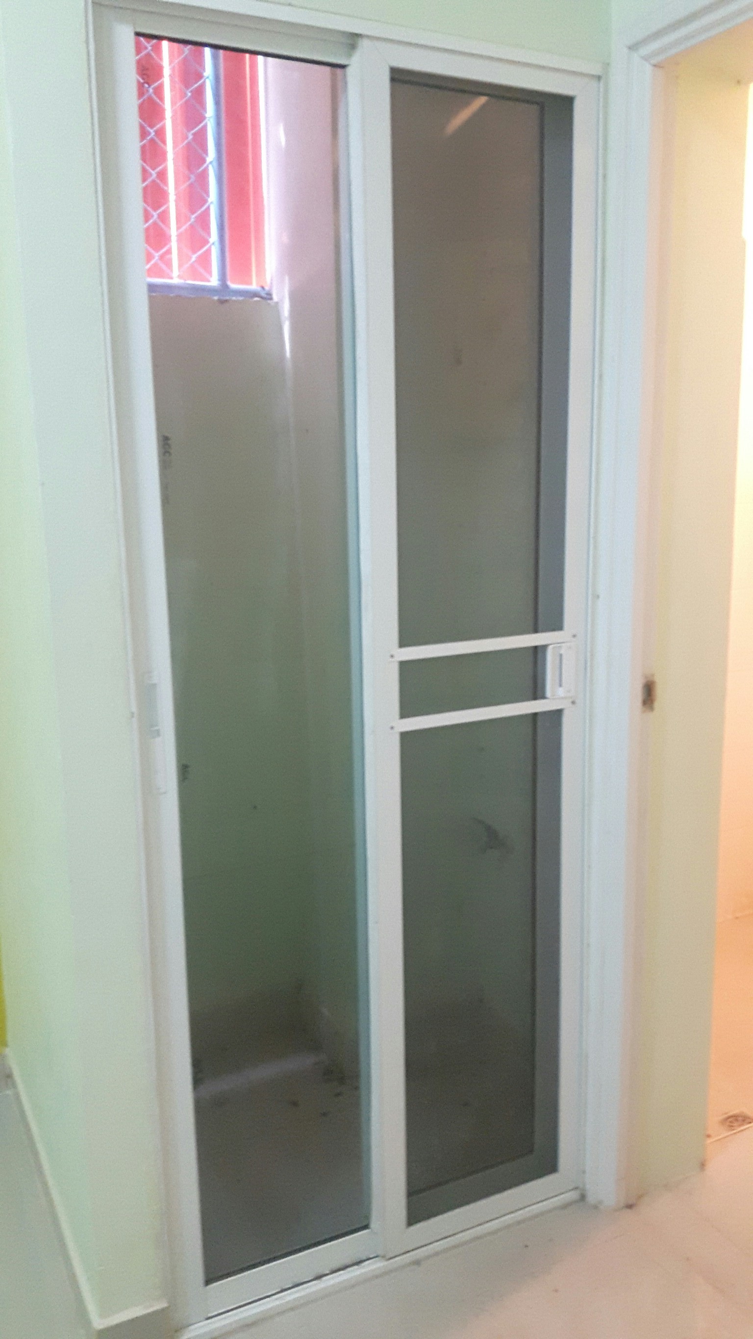 รหัสทรัพย์ 33318 ขายห้องเช่า(อพาร์ทเม้นท์ ลาดกระบัง 46 ) 2 ชั้น อยู่ในซอย ลาดกระบัง 46