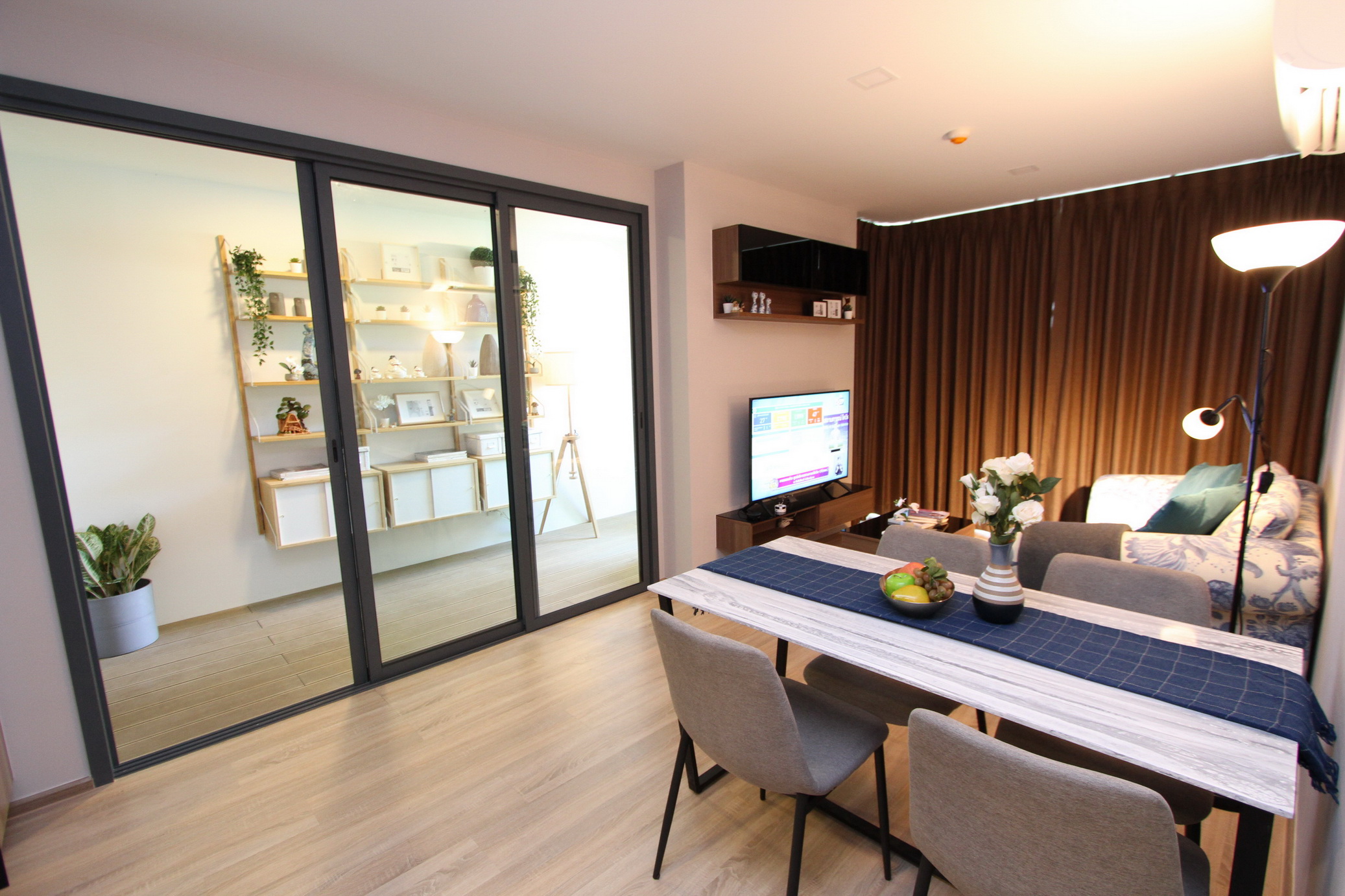 ขาย / เช่า คอนโด Taka Haus Ekamai 12 (ทากะ เฮาส์ เอกมัย 12) 2 ห้องนอน 2 ห้องน้ำ พื้นที่ 67.32 ตารางเมตร สวนญี่ปุ่นส่วนตัว