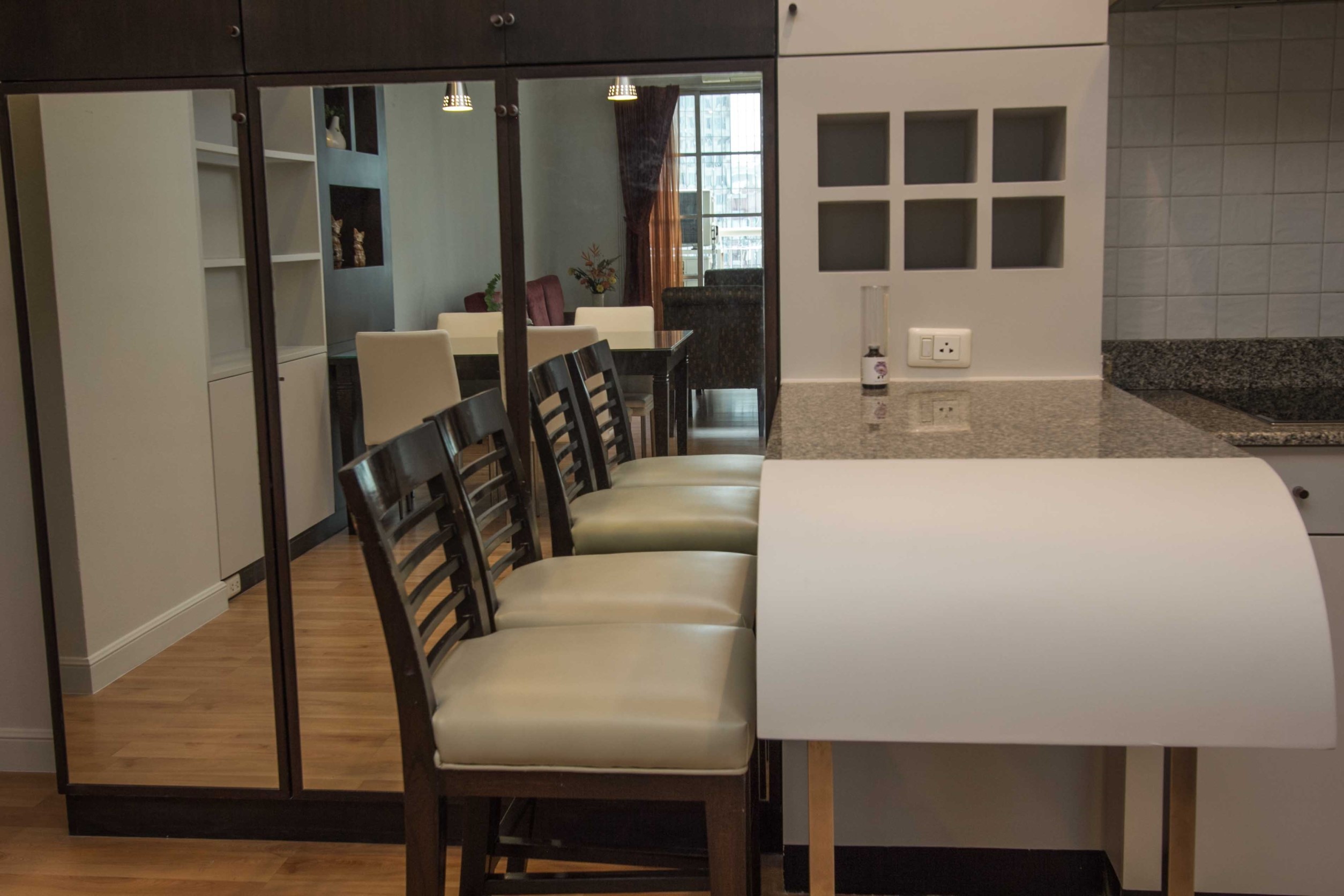 ให้เช่าคอนโด Citi Smart Sukhumvit 18 (ซิตี้ สมาร์ท สุขุมวิท18) 3 ห้องนอน 3 ห้องน้ำ ขนาด 120 ตร.ม.