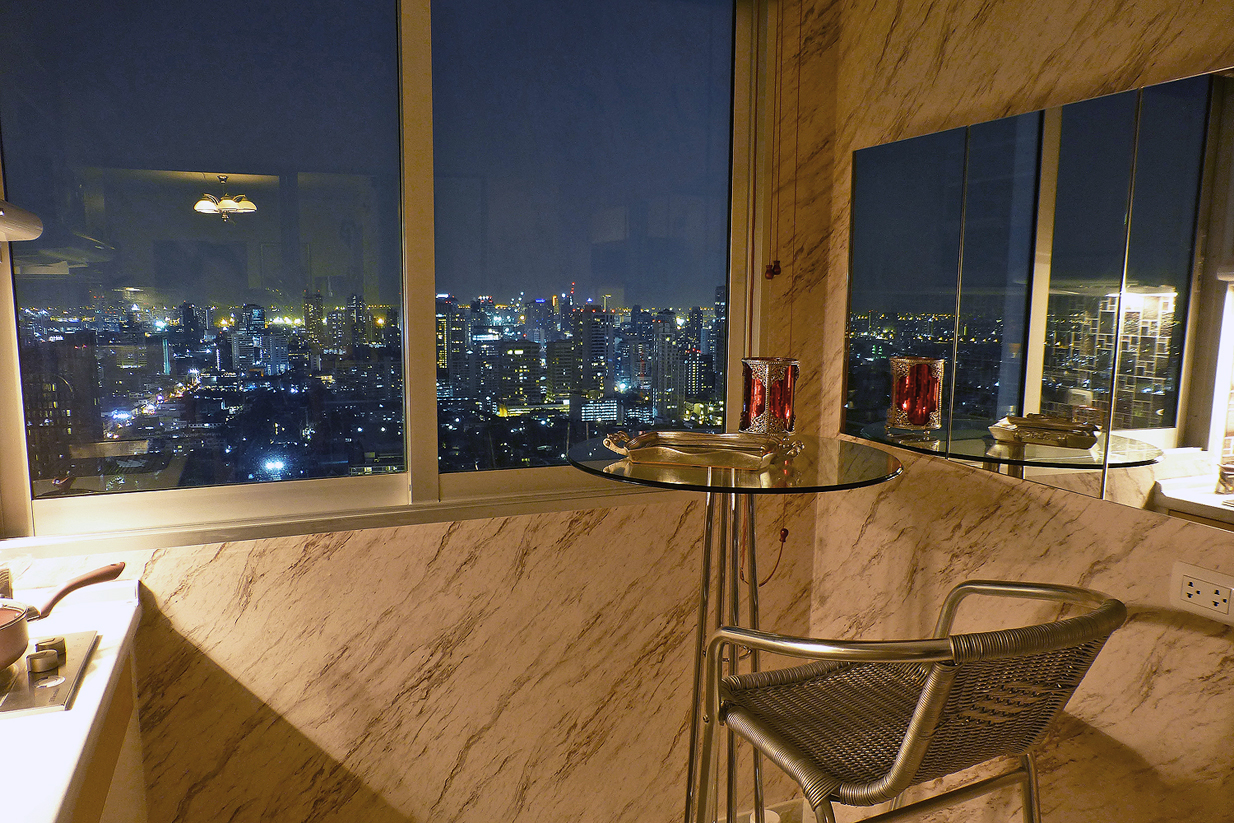 ขายคอนโดศุภาลัยปาร์ค เอกมัย-ทองหล่อ Supalai Park Ekkamai-Thonglor ห้อง 1ห้องนอน 1ห้องนั่งเล่น 1ห้องน้ำ ห้องครัวแยก ห้อง 55 ตรม. ชั้น 40 ราคา 4.99 ล้าน