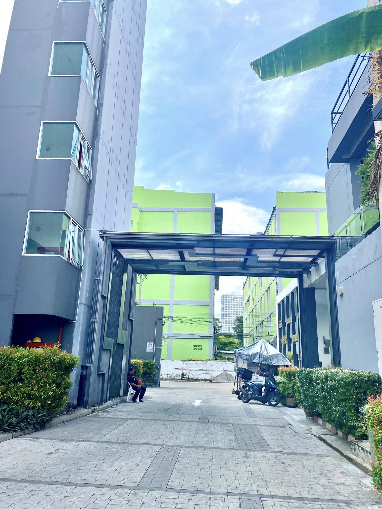 ให้เช่าคอนโด dcondo Ramkhamhaeng 64 (ดีคอนโด รามคำแหง 64) (Low-rise) ค่าเช่า 9,500 บาท/เดือน