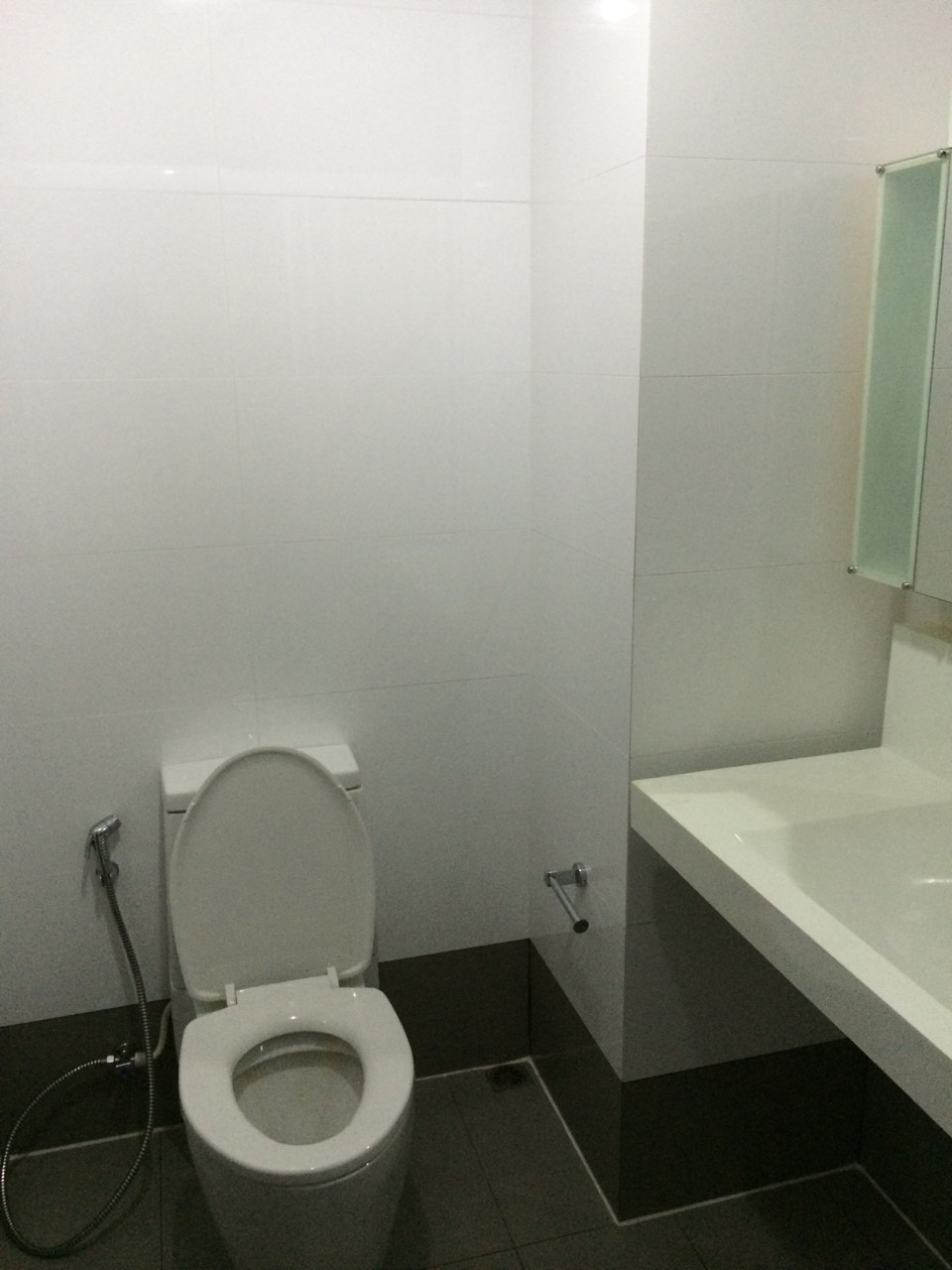 ให้เช่า คอนโด rhythm ratchada 1 ห้องนอน ขนาด 35 ตรม. ทิศใต้ วิวสระ ชั้น 26 18,000 บ./ เดือน ทิศใต้แดดไม่ร้อน เป็นห้องห้องมุมเป็นส่วนตัววิวสวยมาก