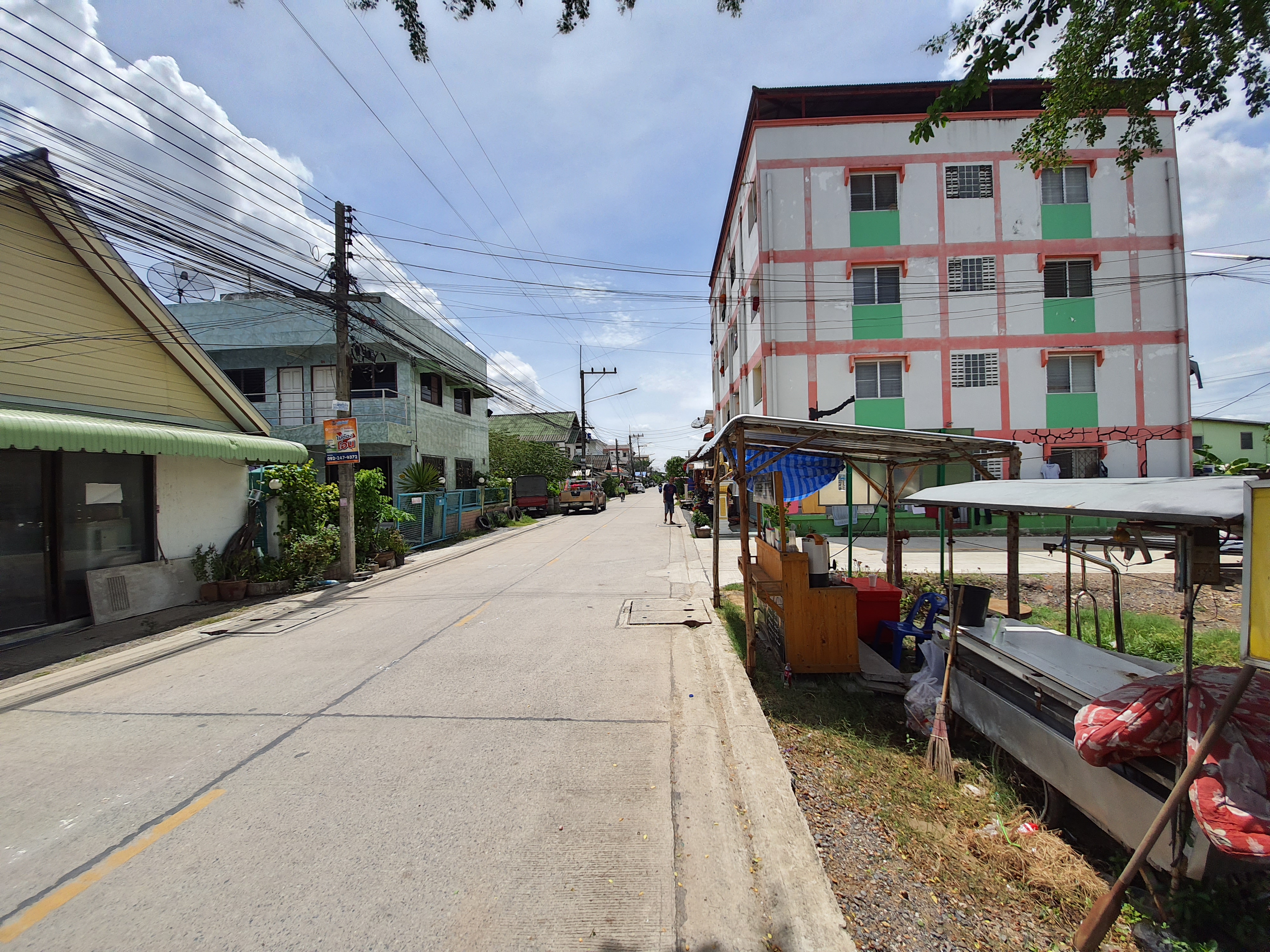 รหัสทรัพย์ 04668 ขายที่ดินถมแล้ว ลำลูกกาคลอง 4 ซอยร่วมสุข 2 ติดถนน 3 ด้าน (ที่ดินรูปสี่เหลี่ยมจัตุรัส) ขนาดพื้นที่ 3 งาน 63 ตรม