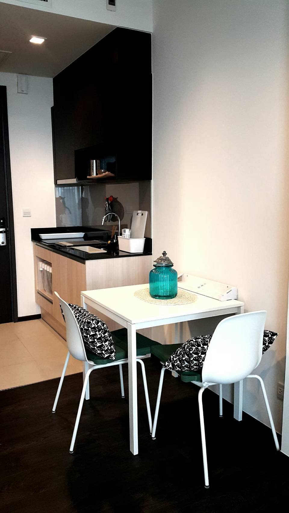 ให้เช่า EDGE SUKHUMVIT 23 (เอดจ์ สุขุมวิท 23) คอนโดหรูใจกลางอโศก เดินเพียง 300 เมตรถึง BTS อโศก และ MRT สุขุมวิท!