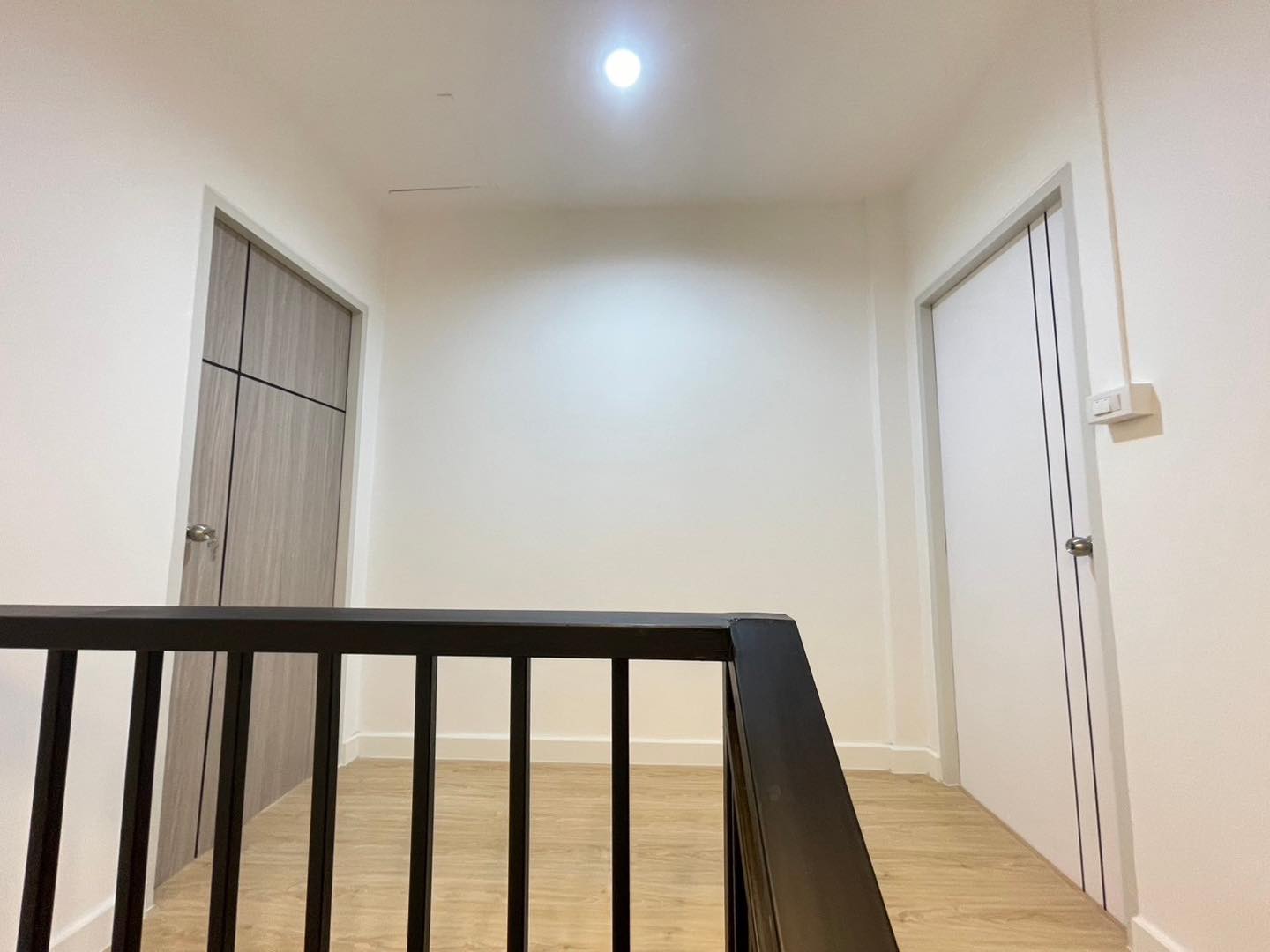 ขายทาวน์โฮม 3 ชั้น โครงการหมู่บ้านลัลลี่วิลล์ ลำลูกกา-คลอง 1 ราคาเพียง 2,290,000 บาท ฟรีโอน