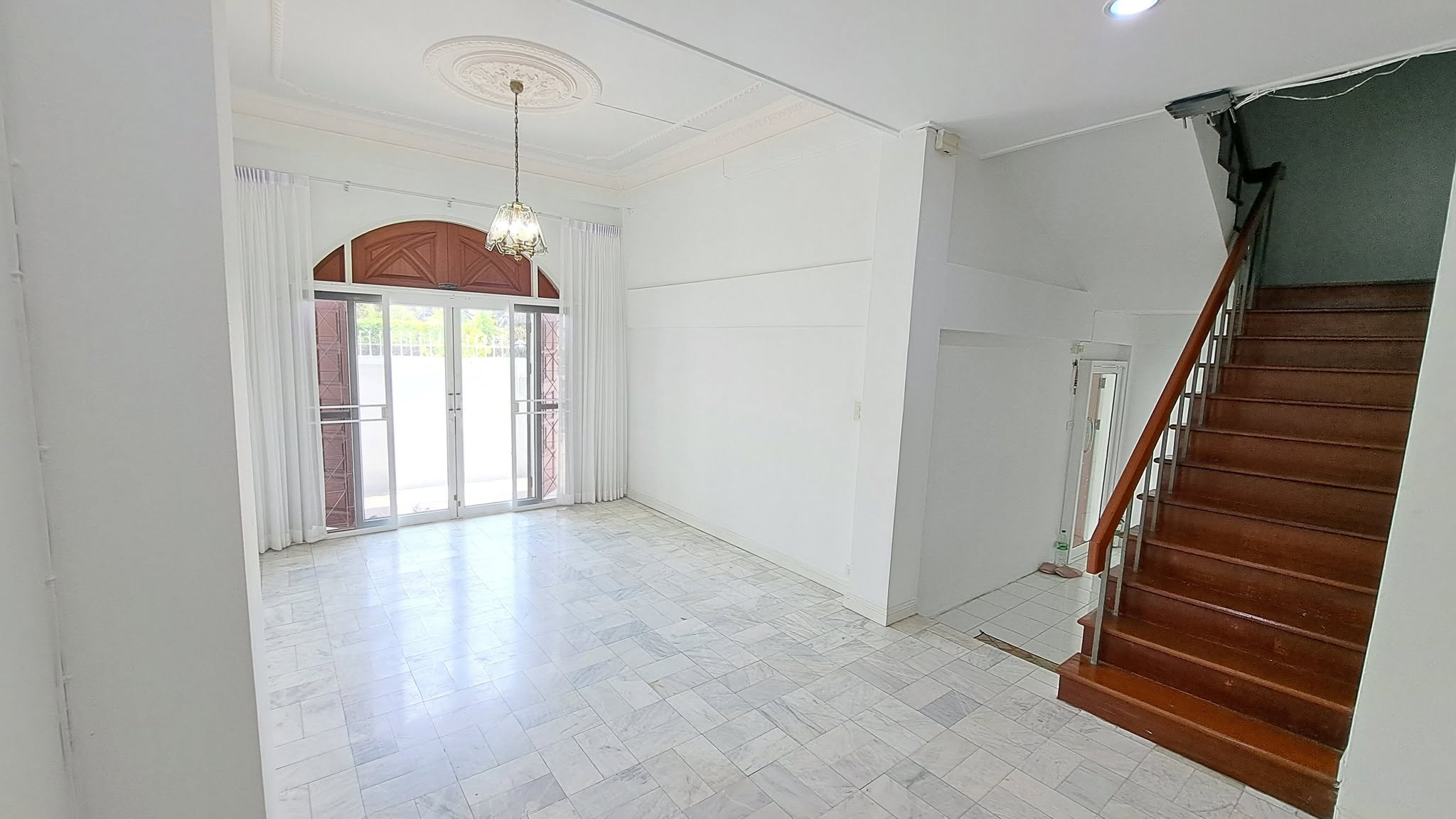 🏡 ให้เช่าทาวน์โฮม เอกมัย 22 เหมาะสำหรับพักอาศัยหรือโฮมออฟฟิศ