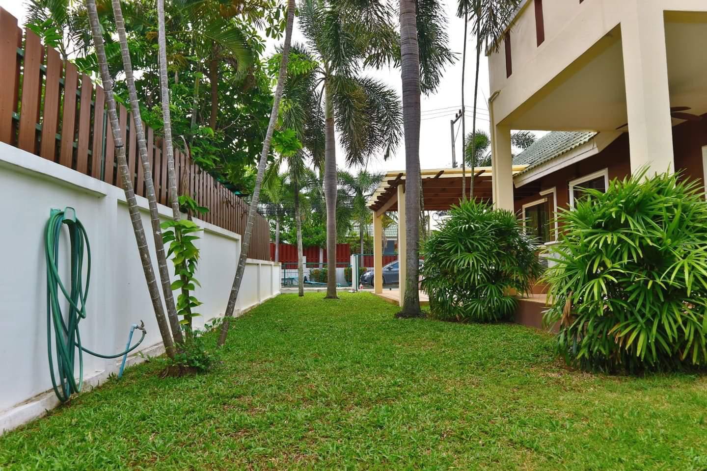 ขาย / เช่า บ้านเดียว 2 ชั้น หมู่บ้าน สยามเพส พัทยา ค่าเช่า 25,000 บาทต่อเดือนรายเดือน