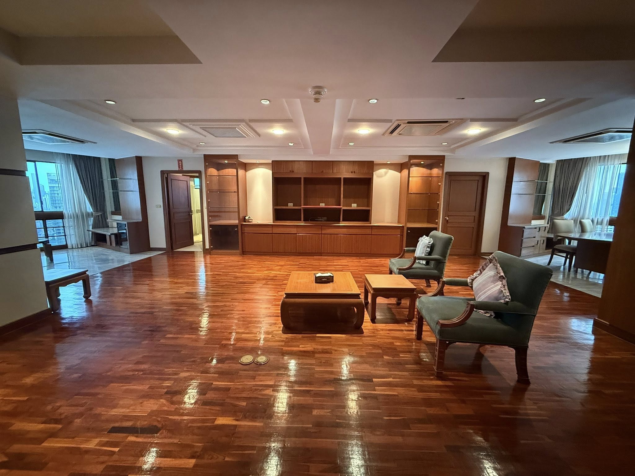 ให้เช่าคอนโด เพรสซิเด้นท์ พาร์ค สุขุมวิท 24 / For Rent President Park – Parkview Tower (English below)