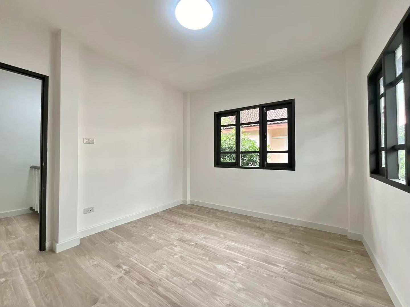 ด่วน! หลุดจอง บ้านเดี่ยว 2 ชั้น หนองจอก 70 ตรว. ราคาพิเศษ ฿3.29 ล้าน โอกาสสุดท้าย! เป็นเจ้าของบ้านเดี่ยวหลังใหญ่ โครงการ นันท์นลิน ปาร์คโฮม 3