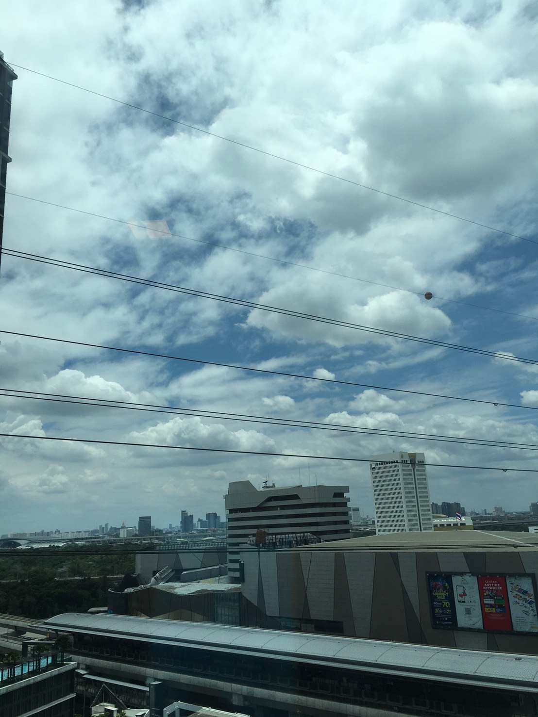 ให้เช่าคอนโด Life Ladprao (ไลฟ์ ลาดพร้าว) ตรงข้ามห้างเซ็นทรัล ลาดพร้าว ห่างสถานีรถไฟฟ้าเพียง 10 ก้าว