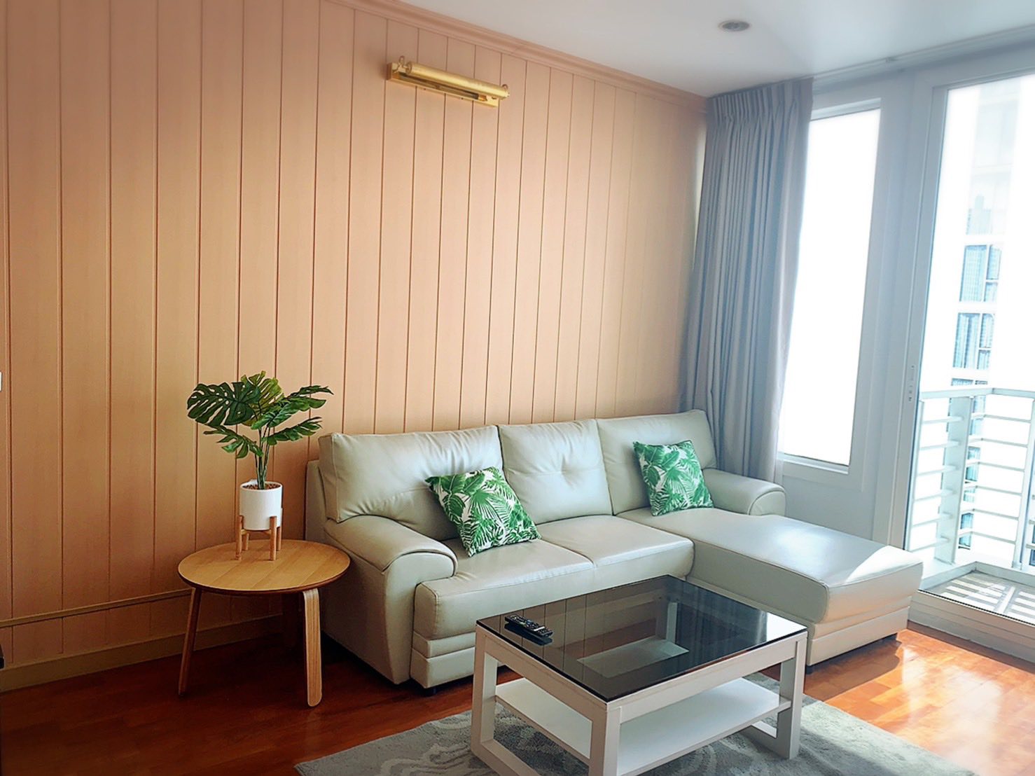 ให้เช่าคอนโด สิริเรสซิเด้นซ์ สุขุมวิท 24 / For Rent Siri Residence Sukhumvit 24 (English below)
