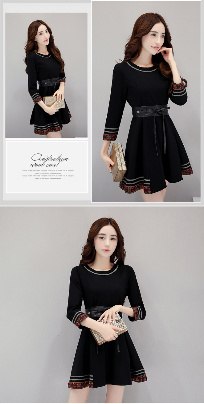 ชุดเดรสสั้นสีดำ แขนยาว ปักลายสวยๆช่วงปลายแขน+ชายกระโปรง แนวเรียบๆ สวยดูดี