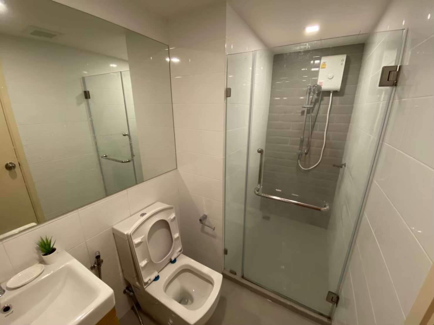 ให้เช่าคอนโด Notting Hill Jatujak - Interchange (คอนโด นอตติ้ง ฮิลล์ จตุจักร-อินเตอร์เชนจ์) 1 ห้องนอน 1 ห้องน้ำ ชั้น 4 ขนาด 27 ตารางเมตร