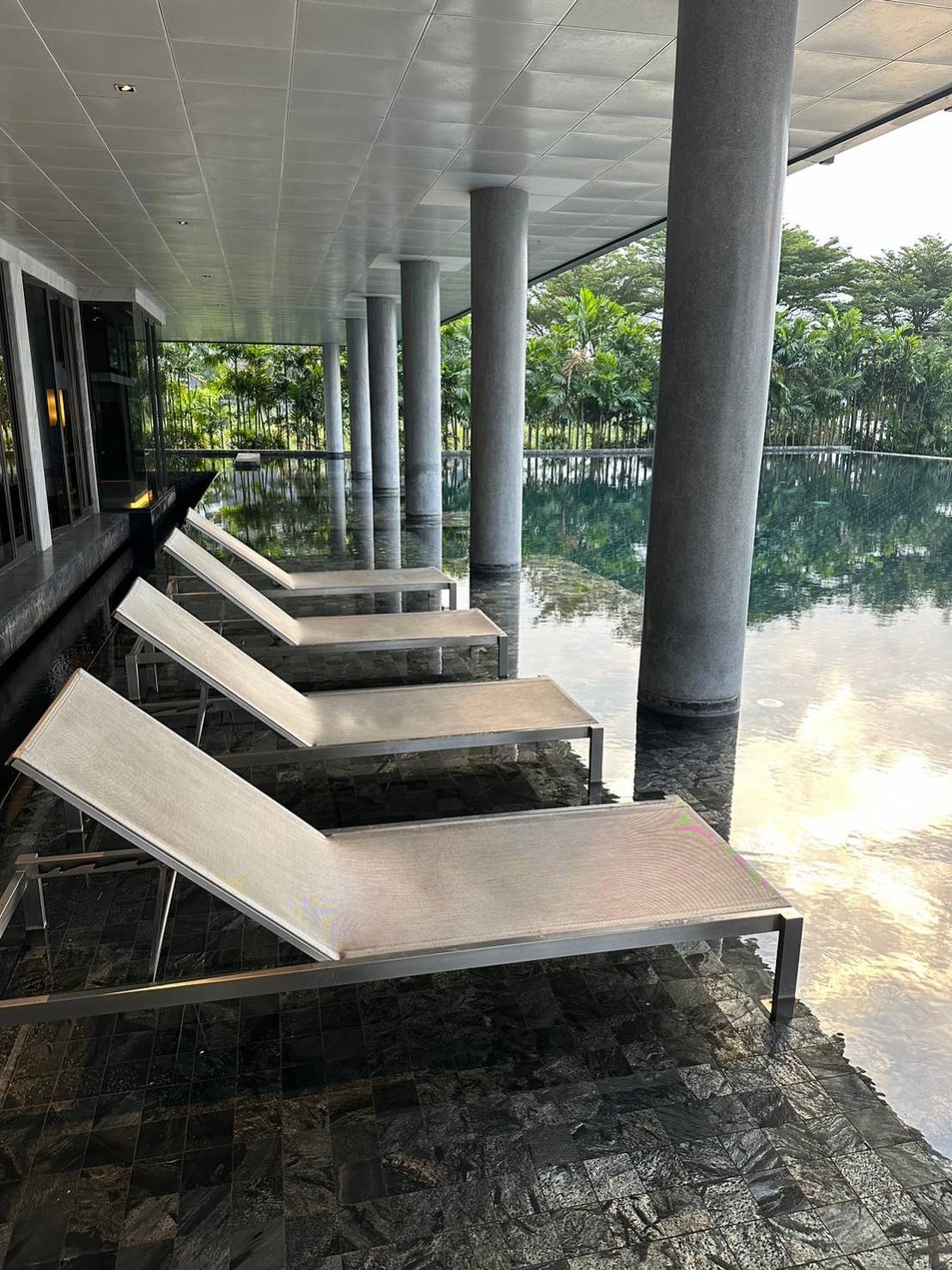 ขายคอนโด Politan Aqua 1 ห้องนอน 1 ห้องน้ำ ชั้น 48 ห้อง 29 ตรม. วิว เเม่น้ำ เลขที่ 11/1560 ที่จอดรถ 1 ที่ ขายราคา 3.35 ล้าน ค่าโอนคนละครึ่ง