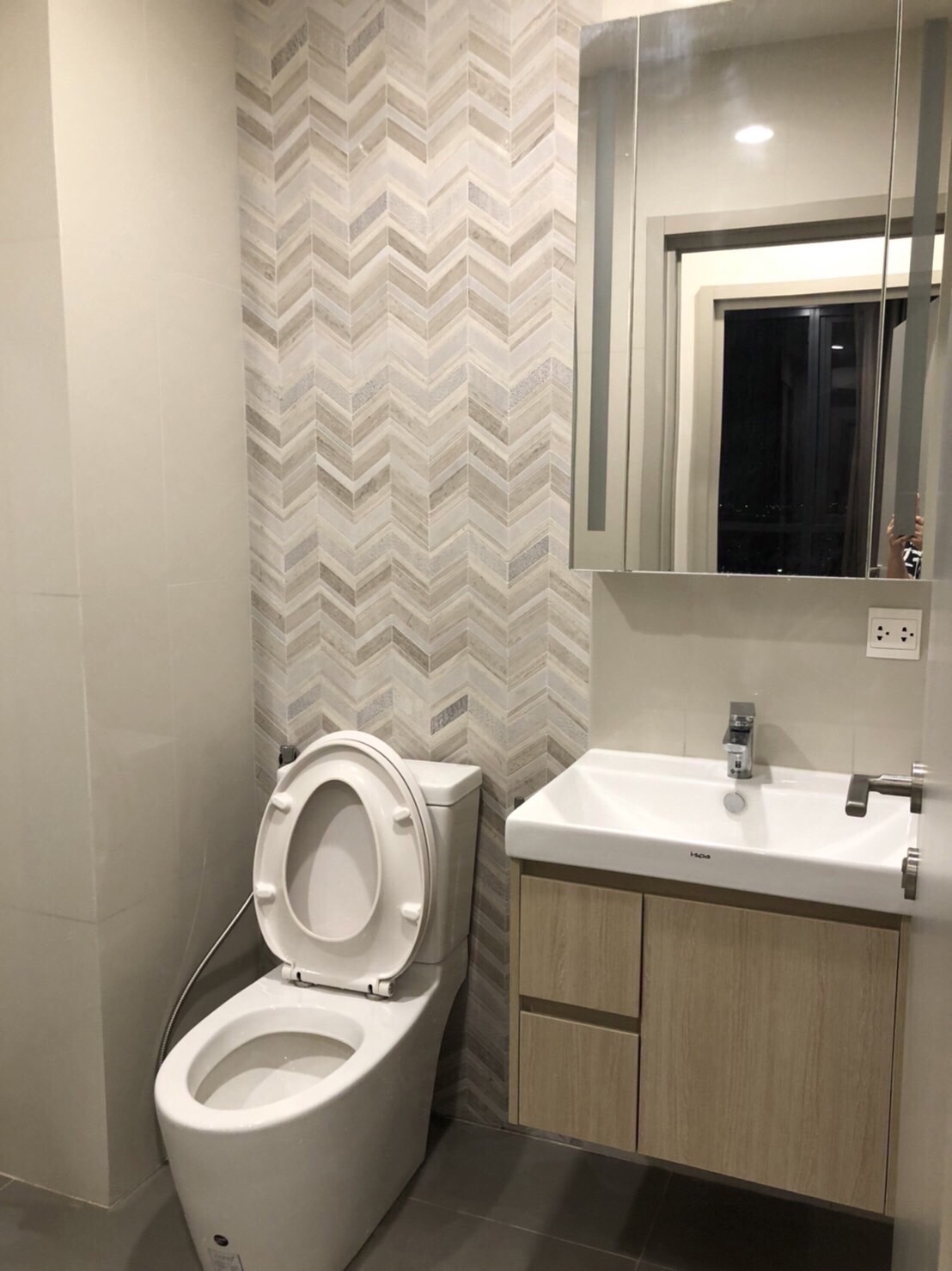 ให้เช่าคอนโดโอกะเฮ้าส์ 2 นอน 2 น้ำ (มีอ่างอาบน้ำ), ห้อง 3399/876, ขนาด 50 ตรม. ชั้น 37, (วิวแม่น้ำ), ตกแต่งพร้อมอยู่, วิวแม่น้ำ