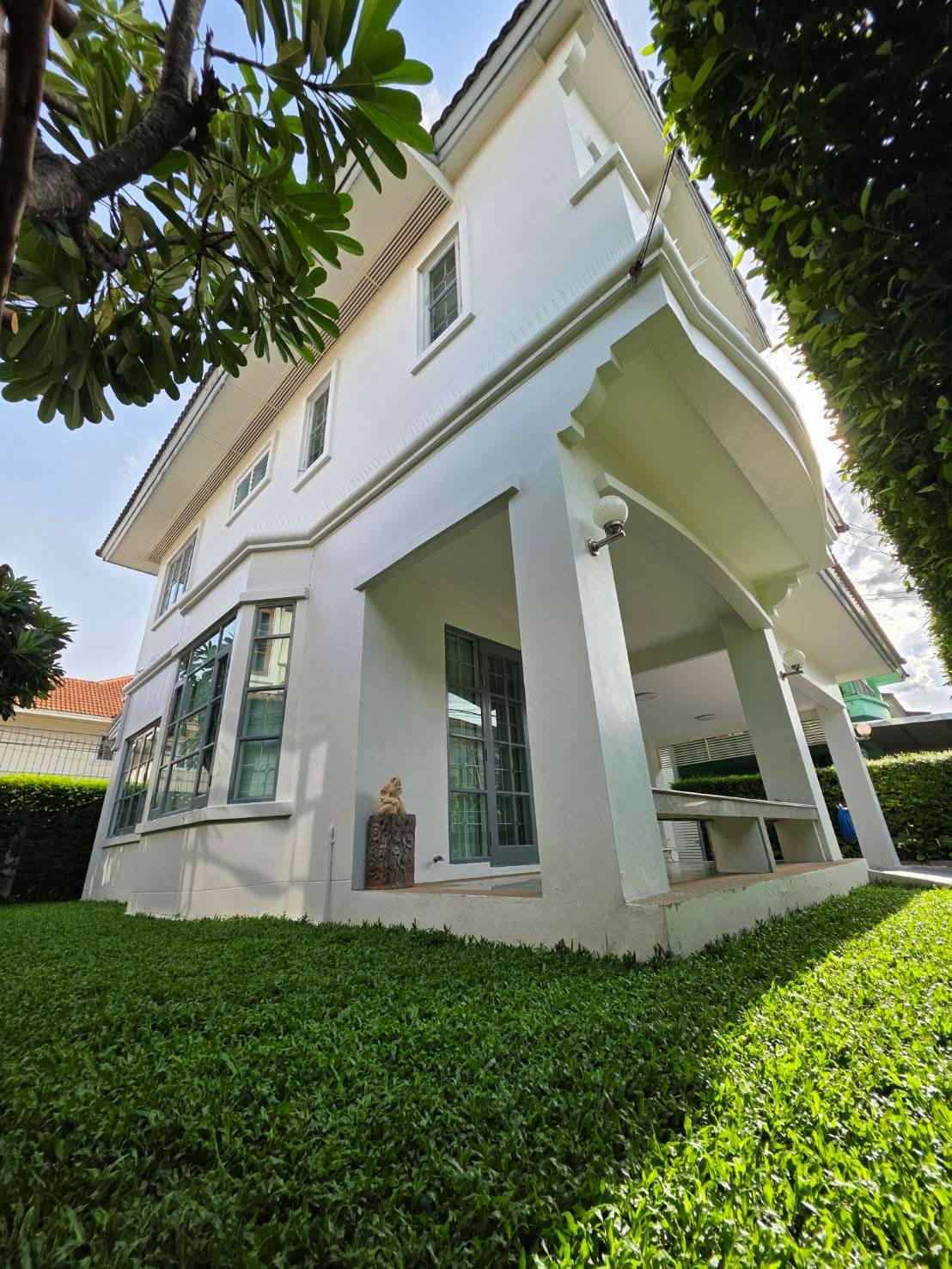 บ้านเดี่ยวให้เช่า หมู่บ้านมัณฑนา ศรีนครินทร์ (Montana Srinakarin Village) ราคาเช่า 43,000 บาท/เดือน