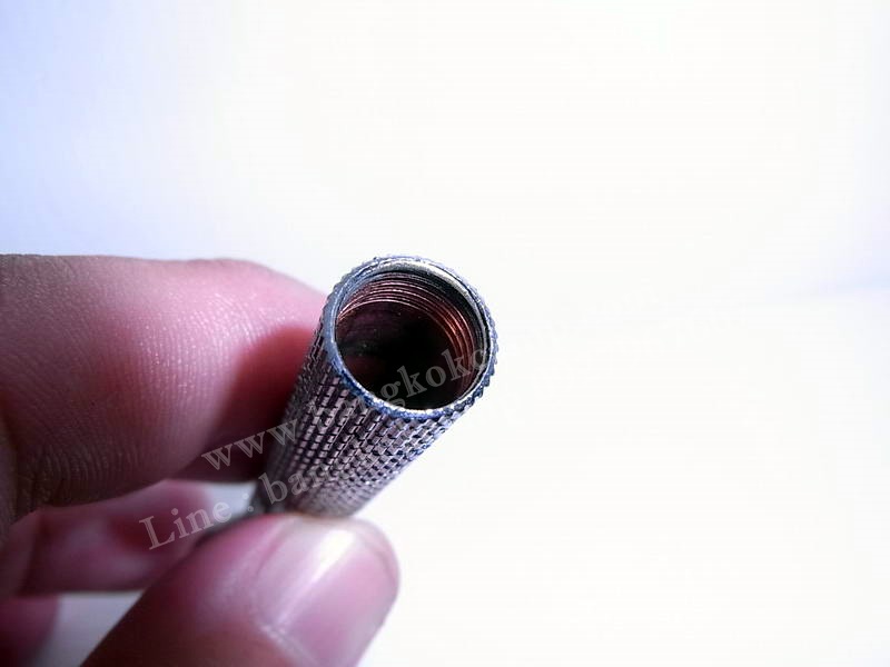 พวงกุญแจ ปากกา(ซ่อนมีด)...งานกลึงทองเหลือง รุ่นเก่า ใหม่เก่าเก็บอย่างดี (สภาพเหมือนใหม่) ...สีเงิน