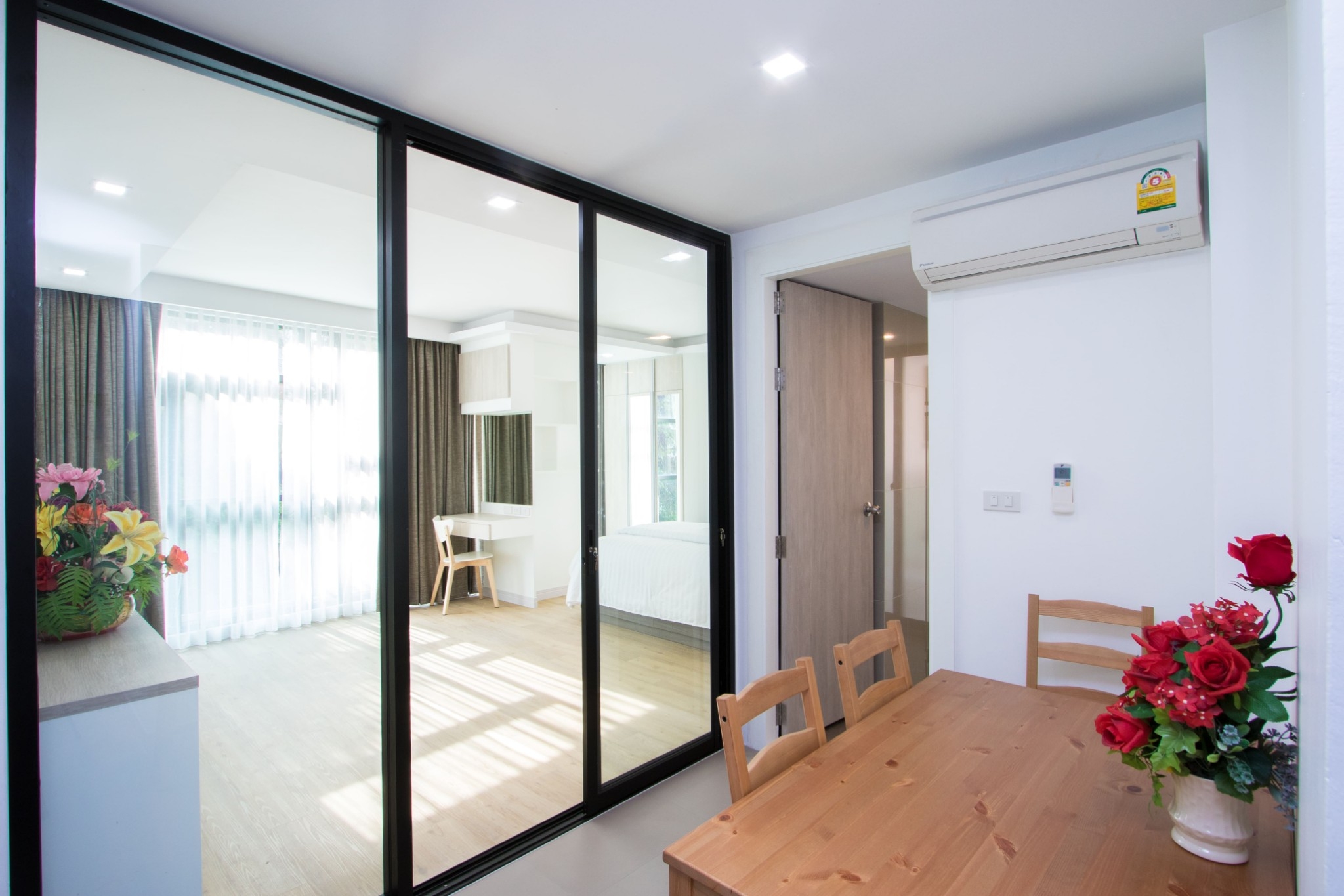 ให้เช่าห้องชุดรายเดือน TT Residence มีห้อง 4 ขนาดให้เลือก ห้องสตูดิโอ ห้อง 1 ห้องนอน ห้อง 2 ห้องนอน 1 ห้องน้ำ