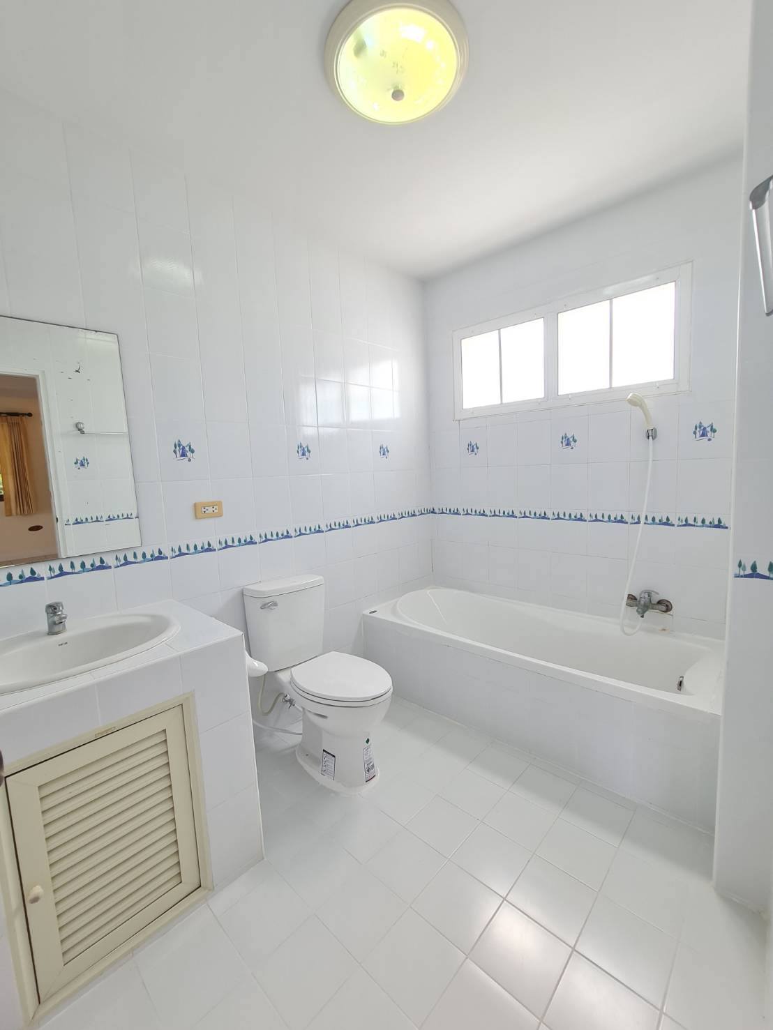 🏡 ขายบ้านเดี่ยวหลังใหญ่ วิวภูเขาล้อมรอบ หมู่บ้านพบโชคการ์เด้นฮิล (Phobchok Garden Hill) บางเสร่ – สัตหีบ