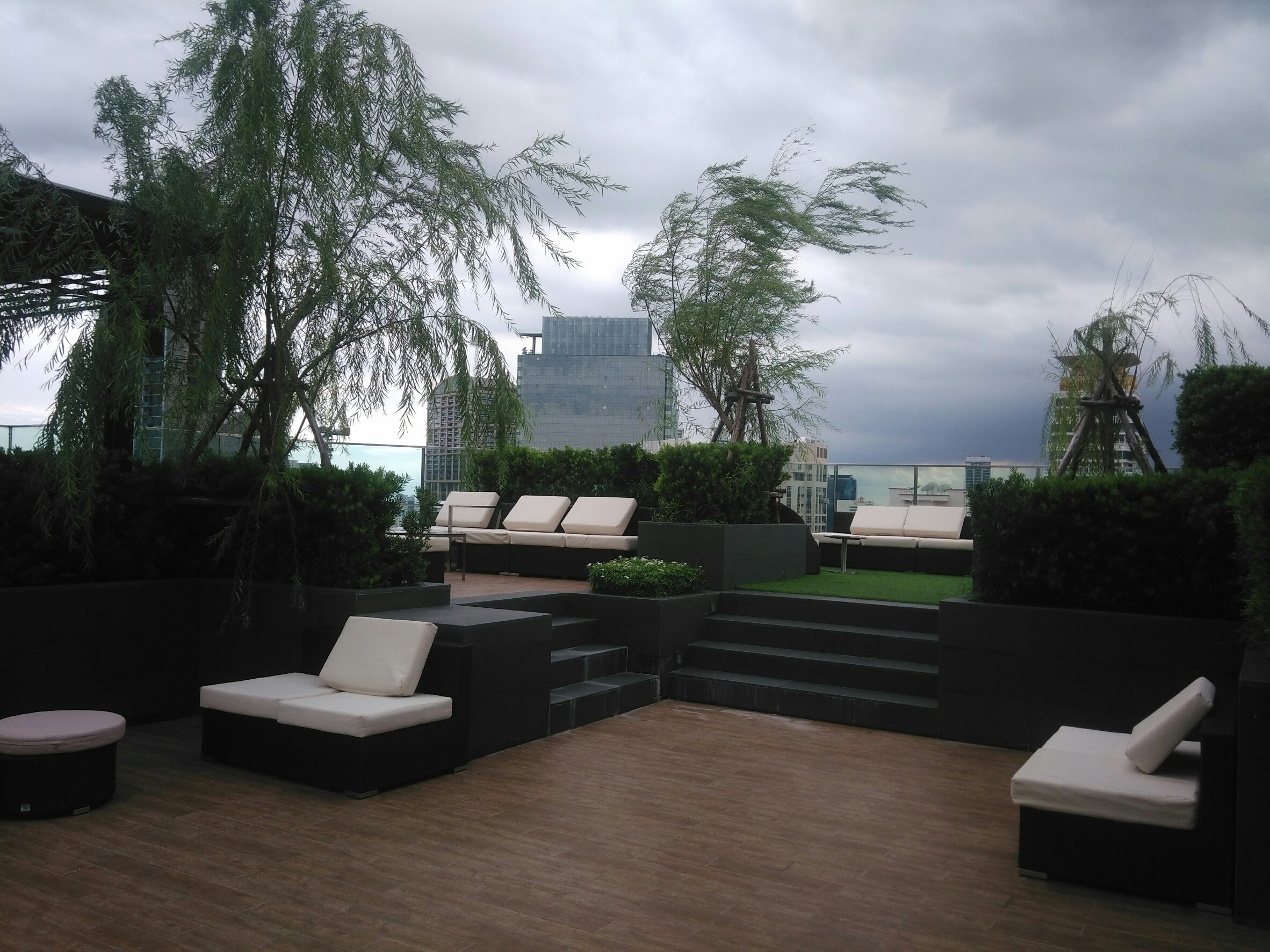 ขาย / เช่า คอนโด H Sukhumvit 43 (เอช สุขุมวิท 43) 1ห้องนอน 1 ห้องน้ำ 1ห้องรับแขก ห้องครัวในตัว พื้นที่ 40.92 ตร.ม ชั้น 9 ห้อง 99/53 วิวเมือง