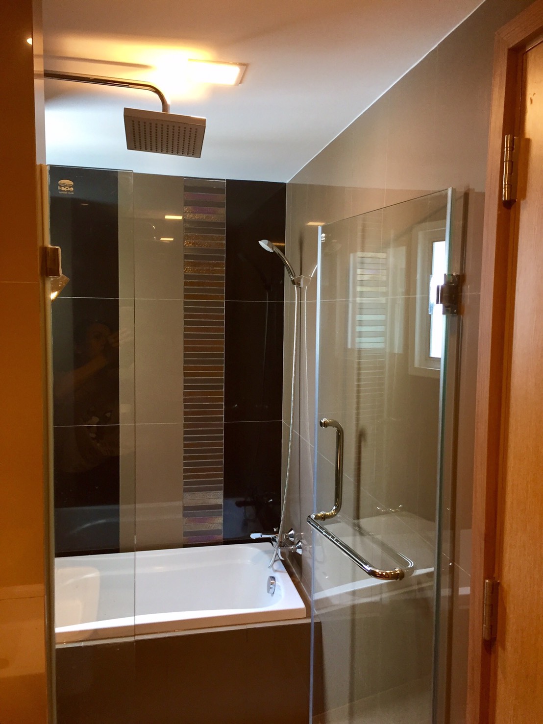 ให้เช่าคอนโด Inter Lux Residence (อินเตอร์ ลักส์ พรีเมียร์ สุขุมวิท 13) 2 ห้องนอน 2 ห้องน้ำ ขนาด 52 ตรม