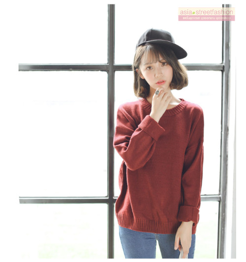 Sweater เสื้อสเวทเตอร์แขนยาว สีแดงเลือดหมู ทรงสวย จะใส่เดี่ยวไหรือใส่โค้ทคลุมก็เริ่ด