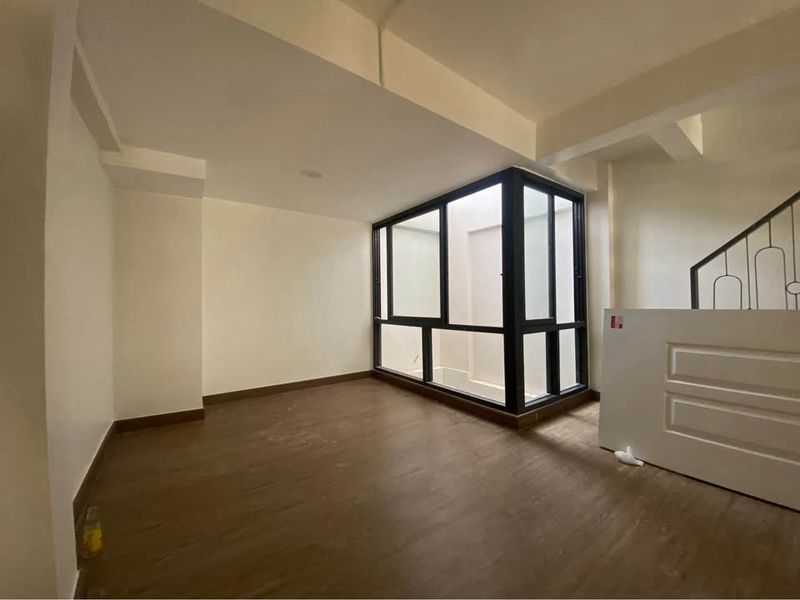 ðĒ āļāļēāļĒāļāļēāļāļēāļĢāļāļēāļāļīāļāļĒāđ 4.5 āļāļąāđāļ āļāļāļĒāļāļĢāļ°āļāļēāļŠāļāđāļāļĢāļēāļ°āļŦāđ 33 / For Sale Commercial Building Prachasongkroh 33