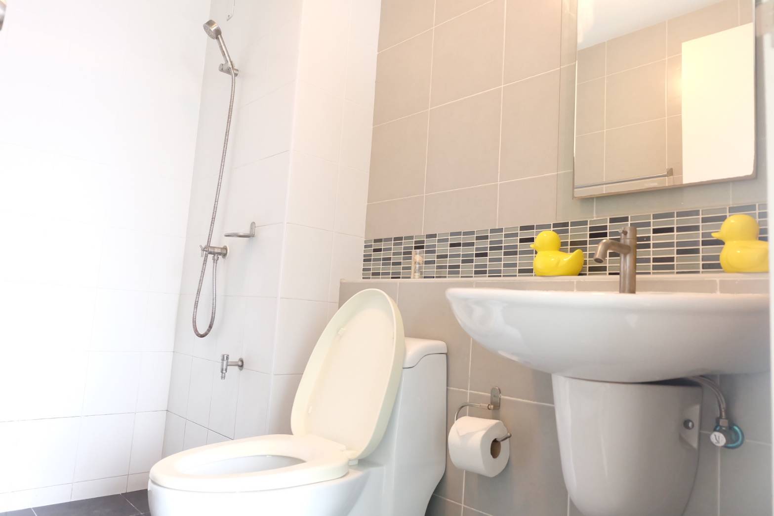 ขายถูกสุดในโครงการคอนโด D Condo Ramindra (ดี คอนโด รามอินทรา) 1Bed แต่งใหม่ Modern Style ไฟคุมด้วยรีโมต