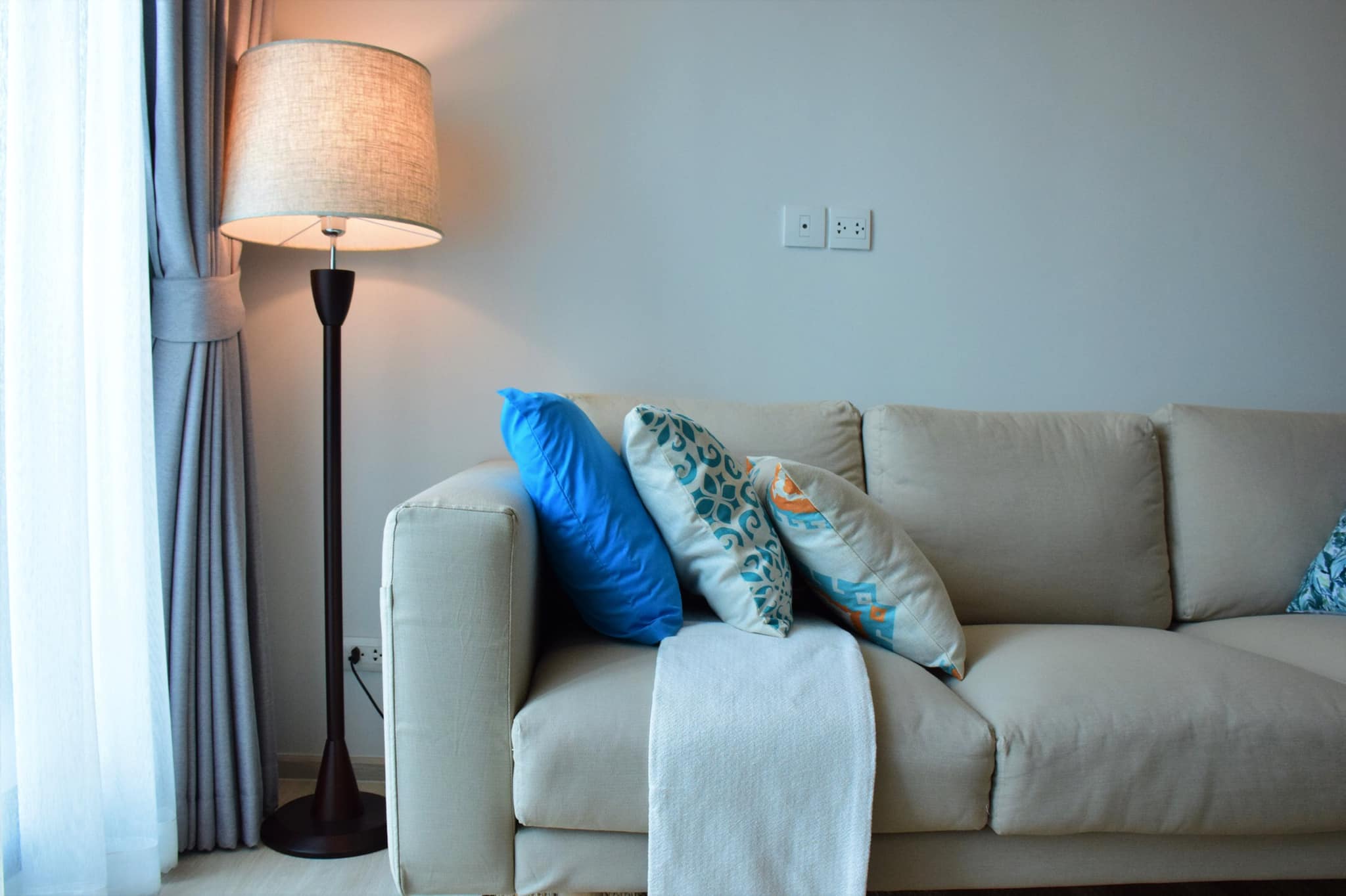 ให้เช่าคอนโดใหม่ใจกลางเมือง Life One Wireless (ไลฟ์ วัน ไวร์เลส) ห่างจาก BTS เพลินจิต 600 เมตร ห้องหัวมุม ขนาด 38 ตรม. ชั้น 16 วิวคลองสวยสงบ