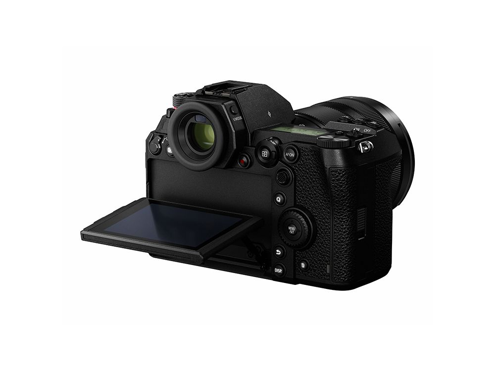 Panasonic Lumix S1 Mirrorless Camera Full Frame (Boby)