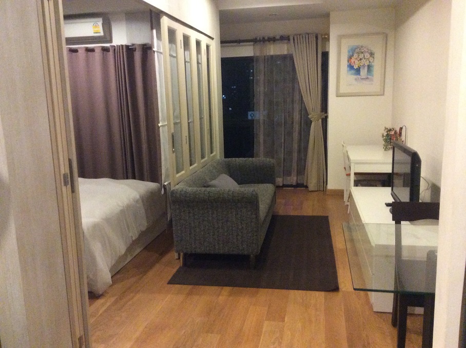 ให้เช่าคอนโด Sathorn Gardens (สาธร การ์เด้นส์) 1 ห้องนอน 1 ห้องน้ำ ขนาด 39 ตรม ชั้น 8