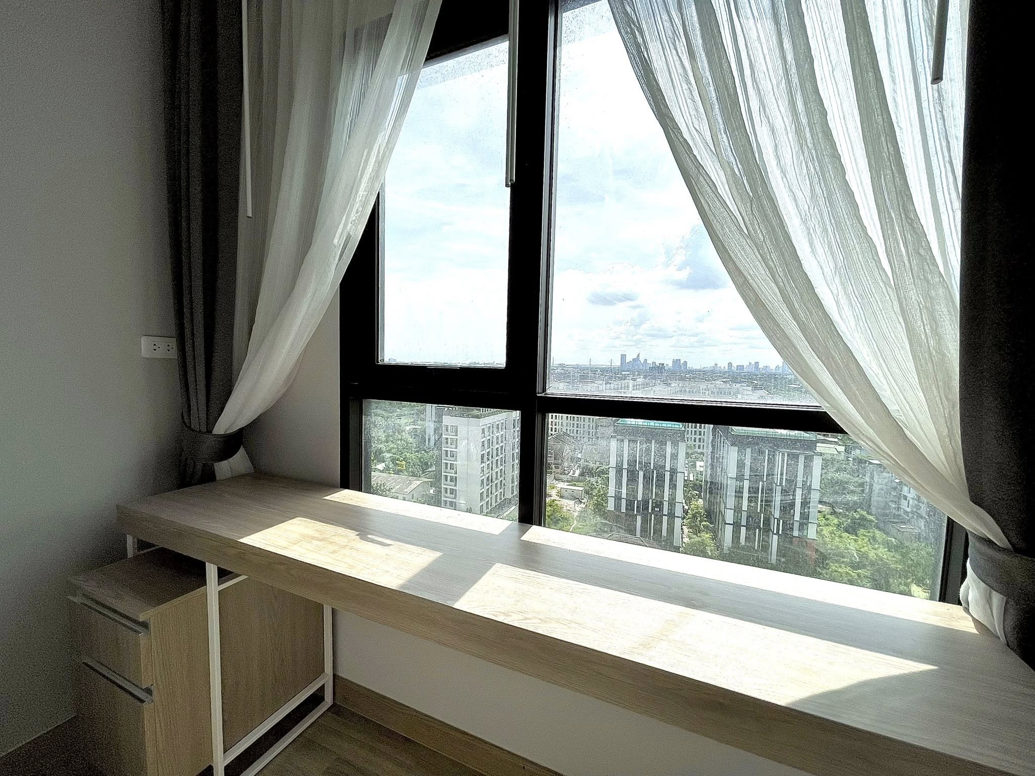 ขาย / ให้เช่าคอนโด ติด BTS แบริ่ง เดอะ นิช โมโน สุขุมวิท–แบริ่ง (The Niche MONO Sukhumvit–Bearing) 📍 สุขุมวิท 70 เพียง 250 เมตรจาก BTS แบริ่ง